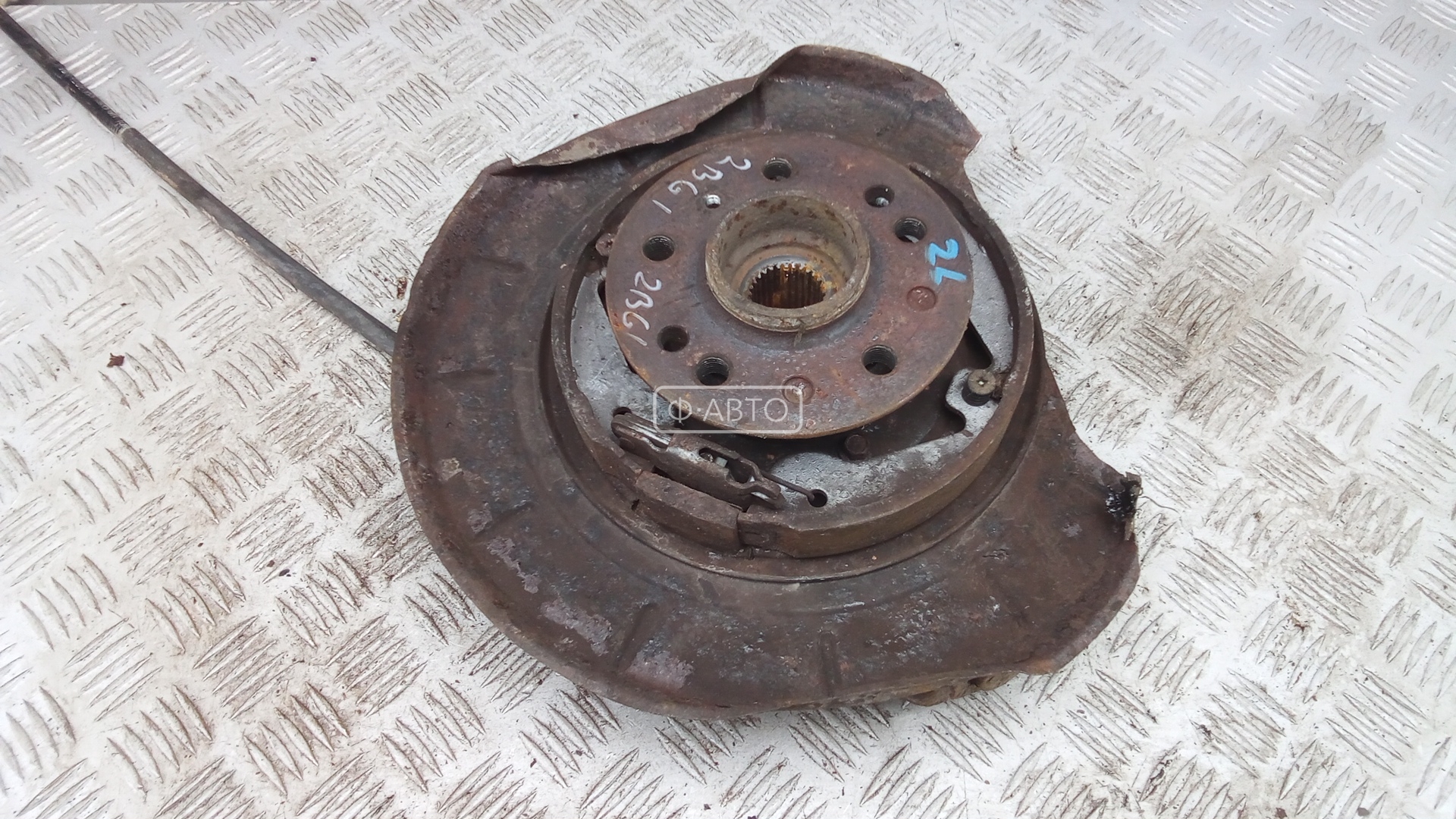 Ступица задняя левая