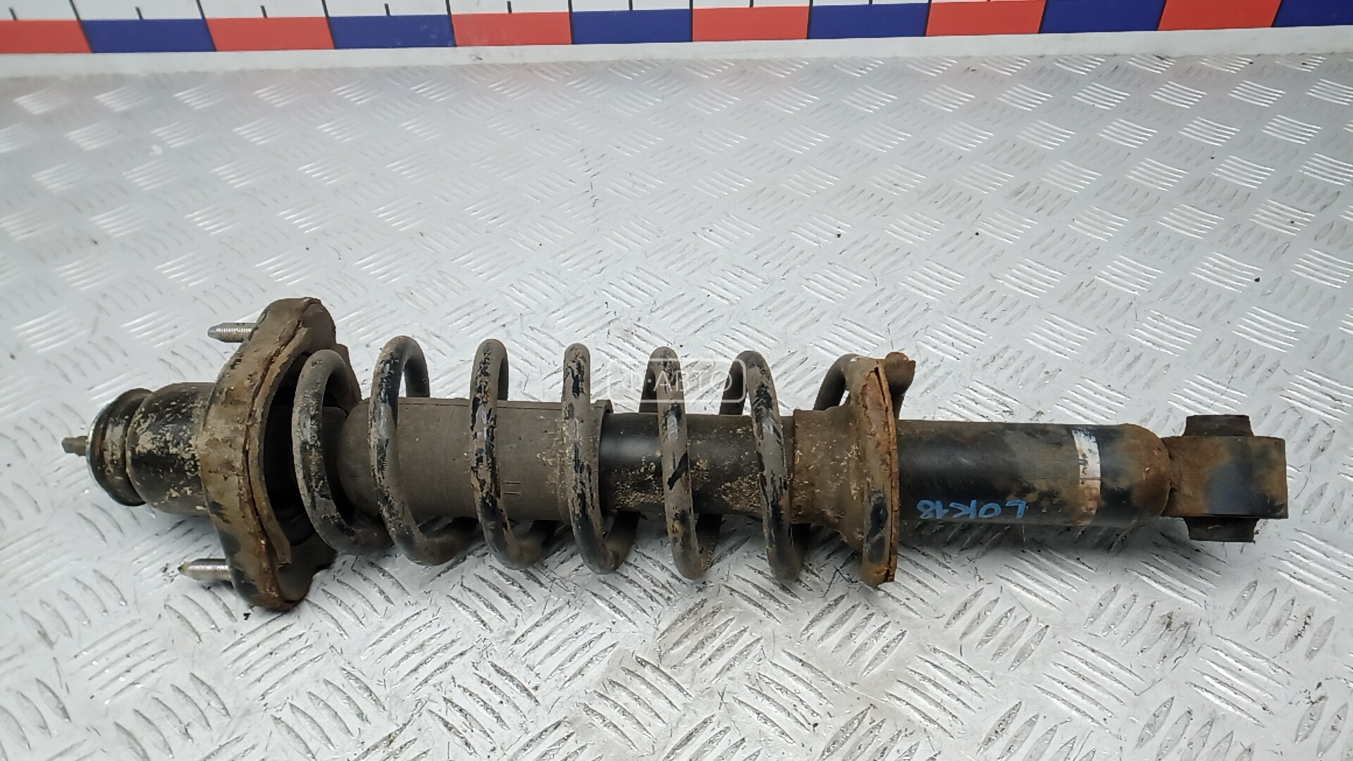 Стойка задняя правая