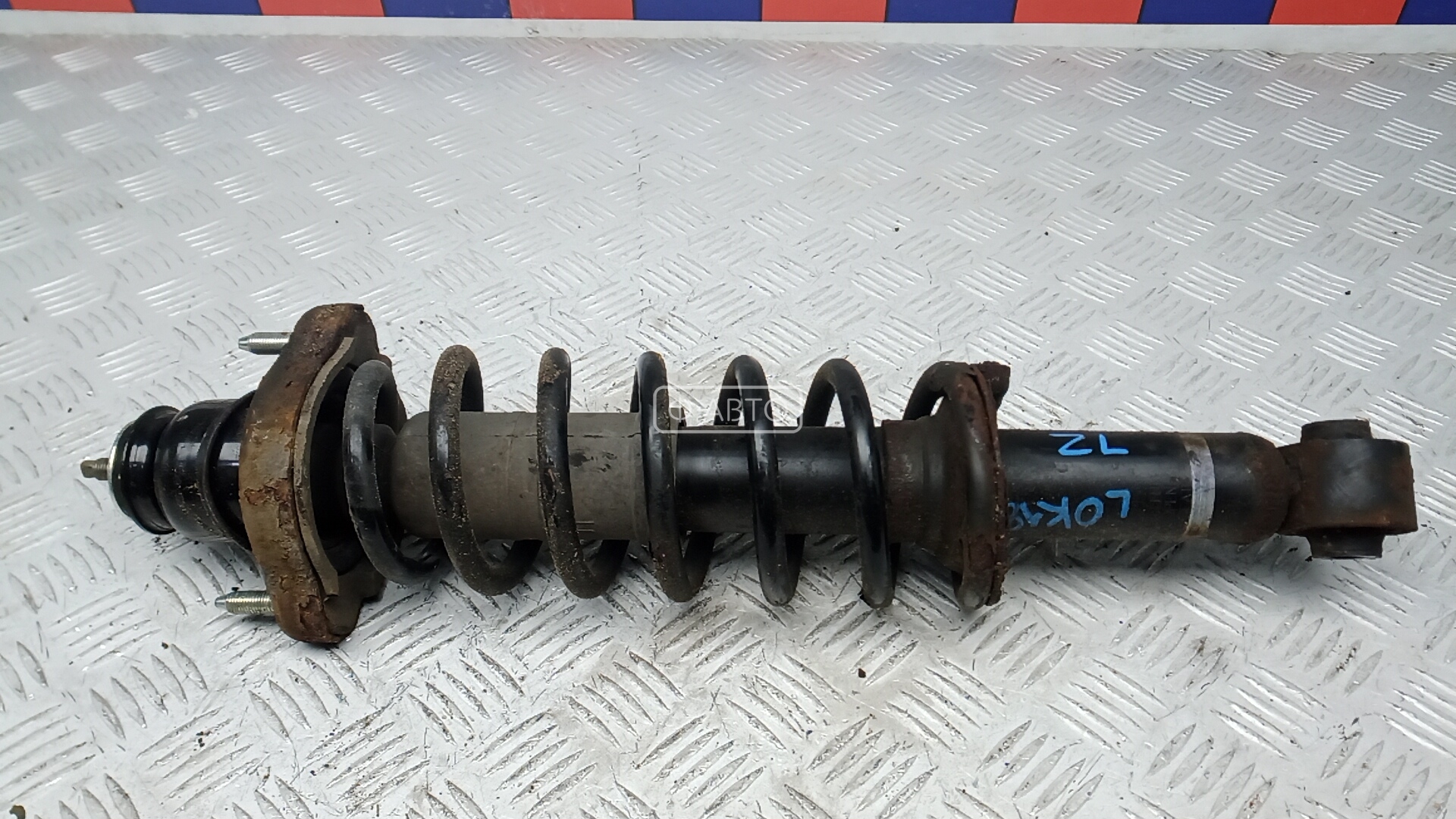 Стойка задняя левая