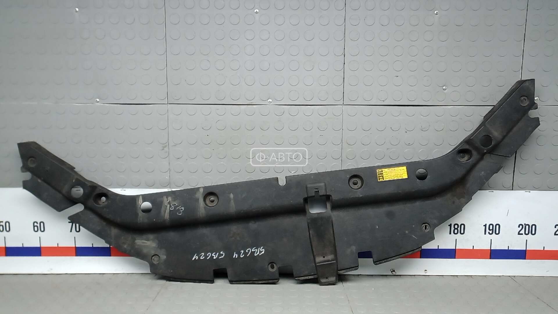 накладка замка капота