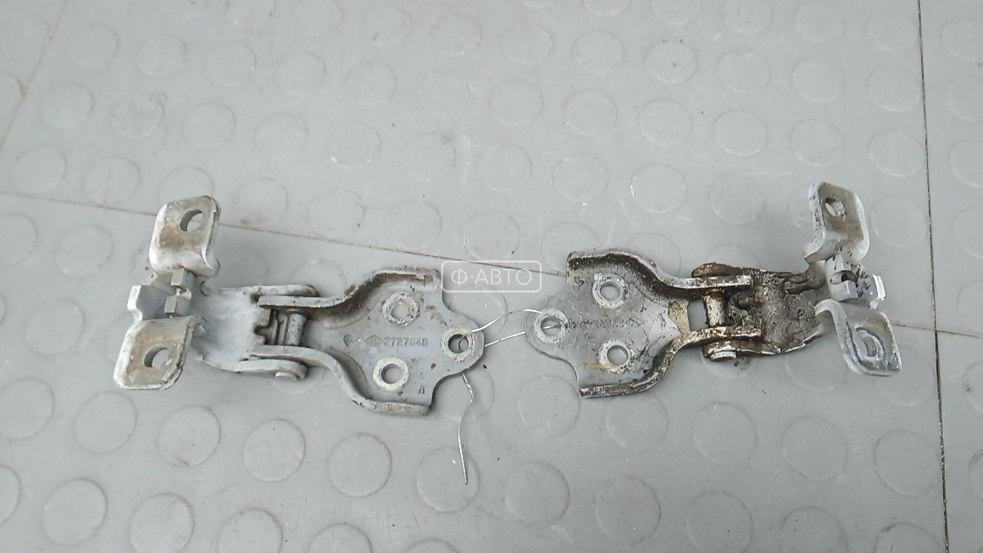 Петля двери распашной правой