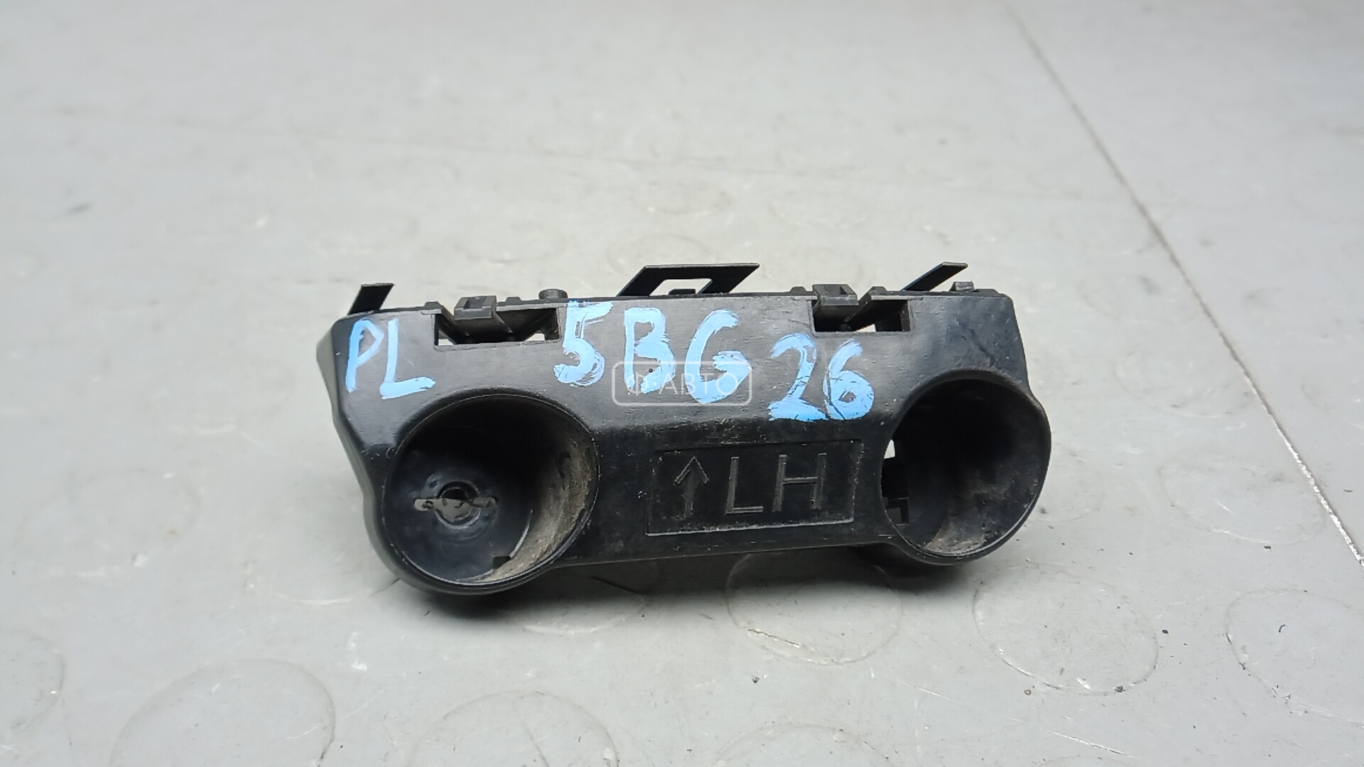 кронштейн крепления крыла