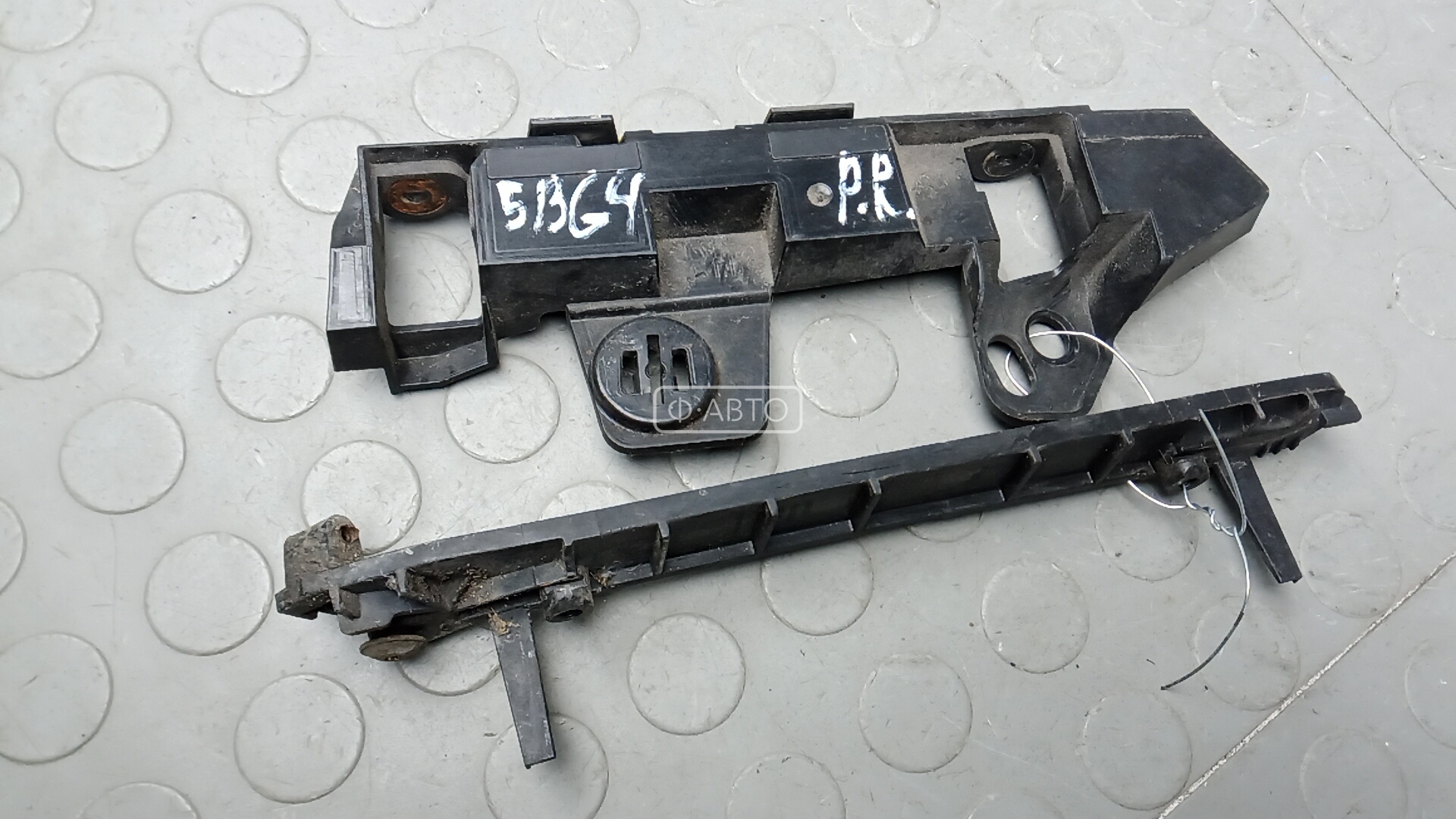 кронштейн крепления крыла