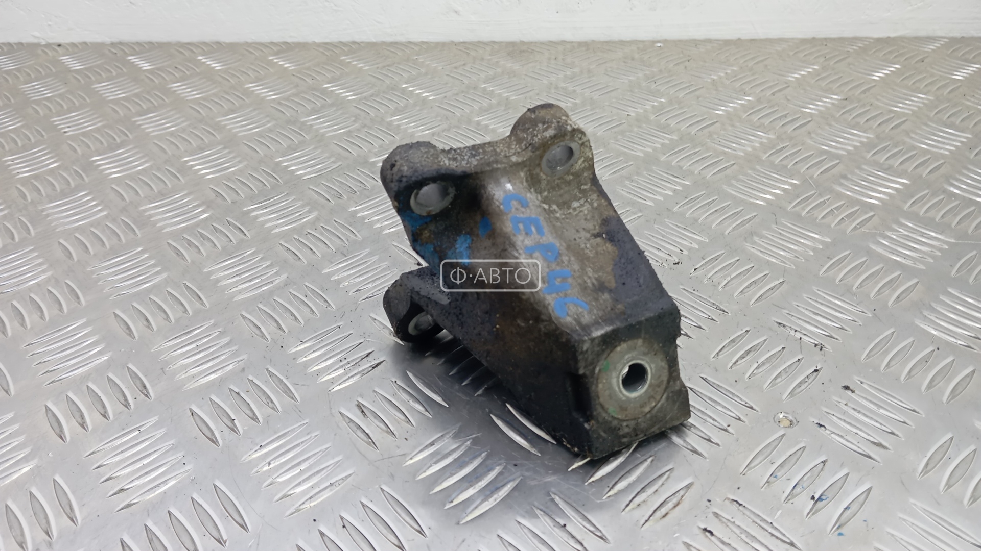 Кронштейн двигателя дизельный