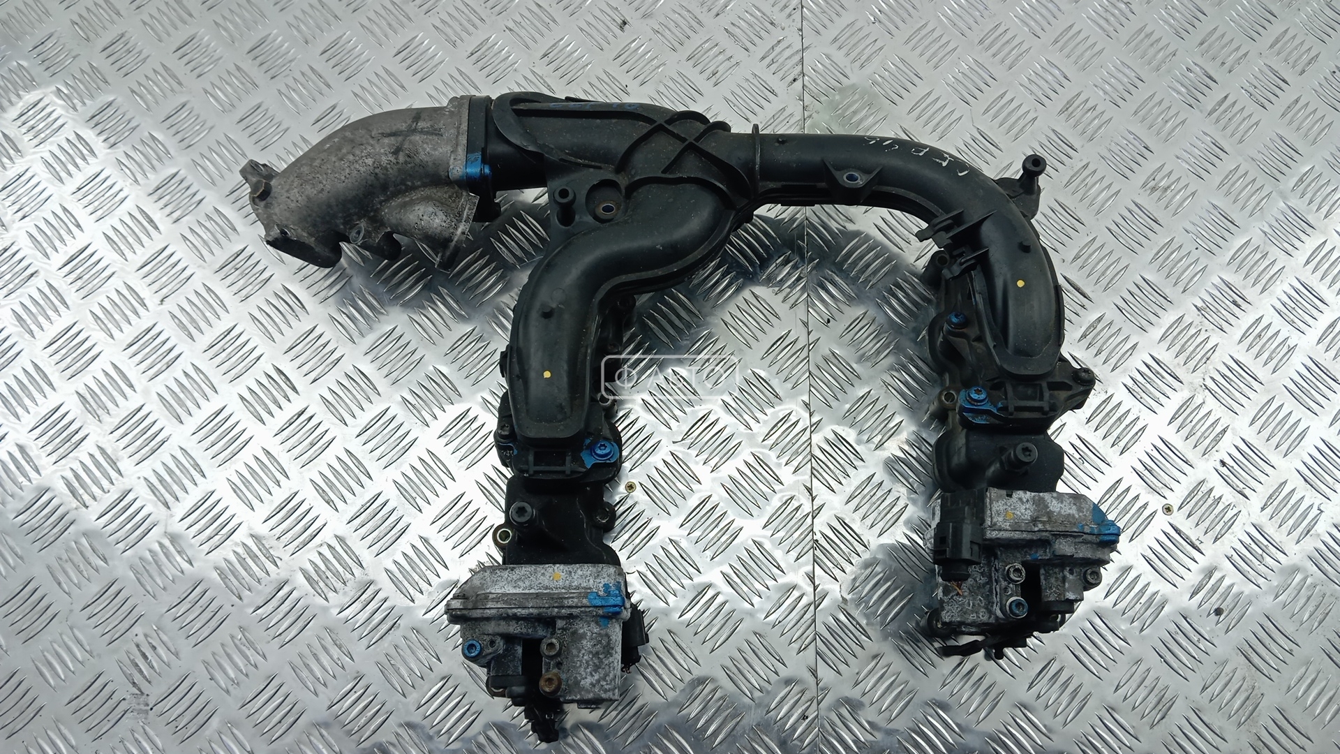 Впускной коллектор дизельный