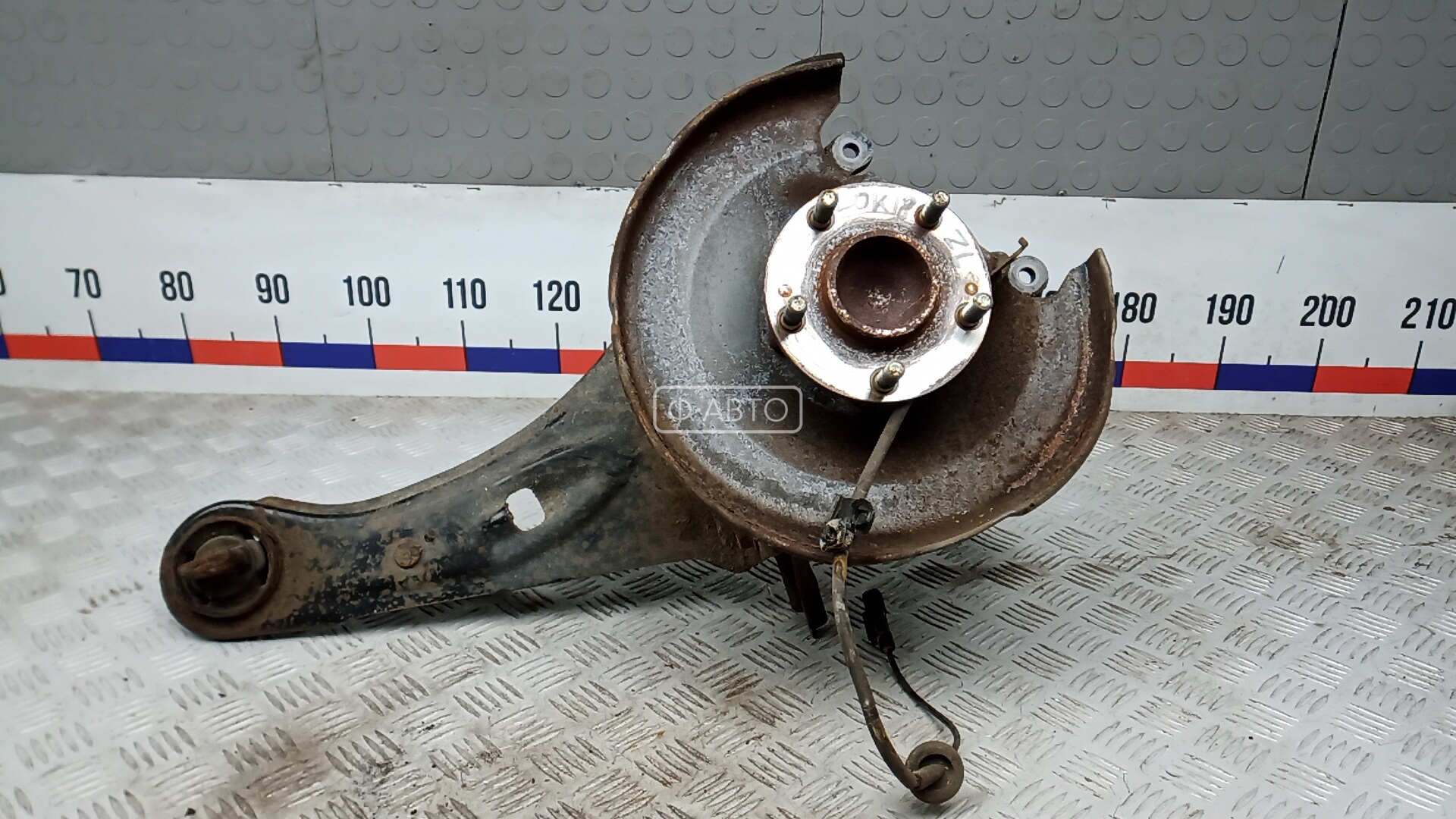 Ступица задняя левая