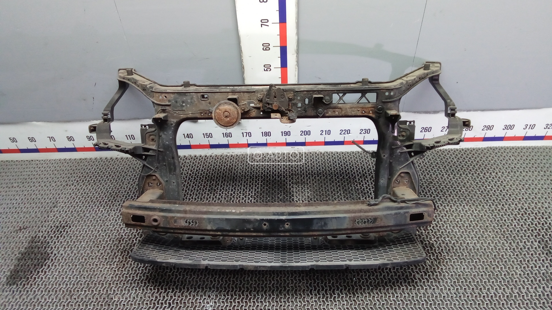 Передняя панель крепления облицовки (телевизор)