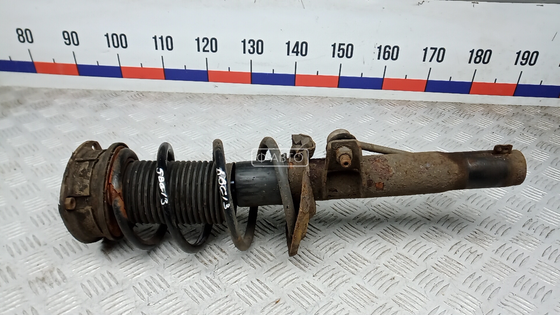 Стойка передняя левая