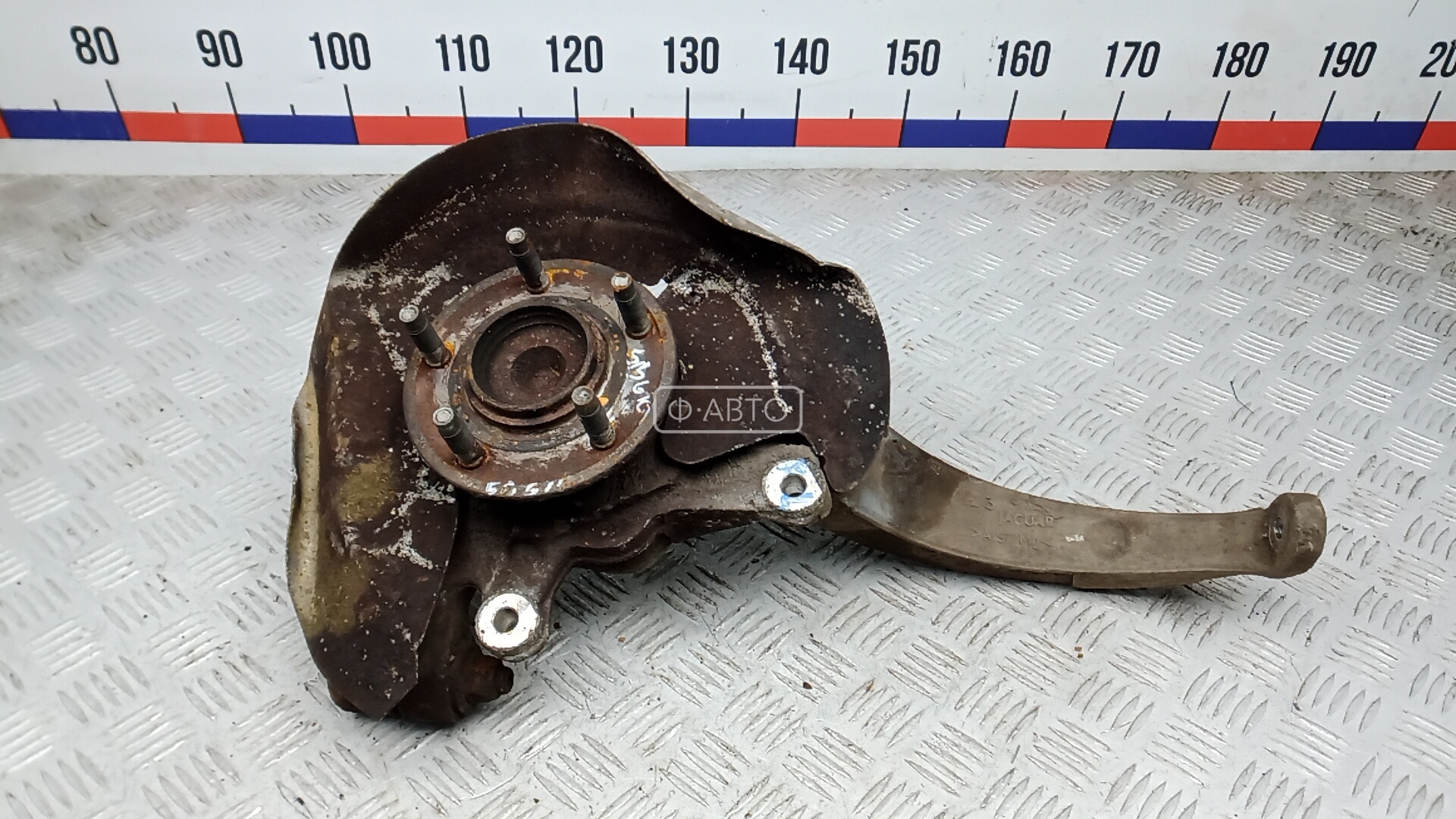 Ступица передняя левая