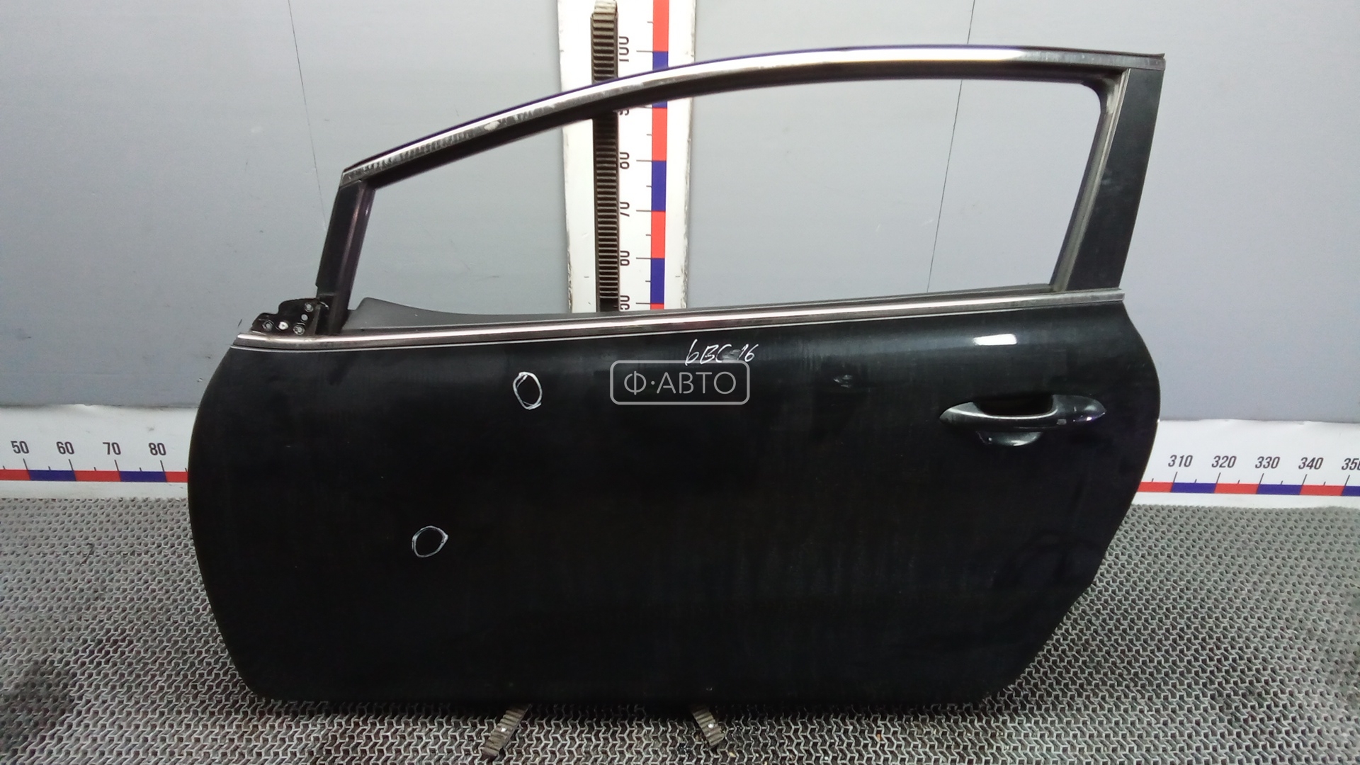 Дверь передняя левая