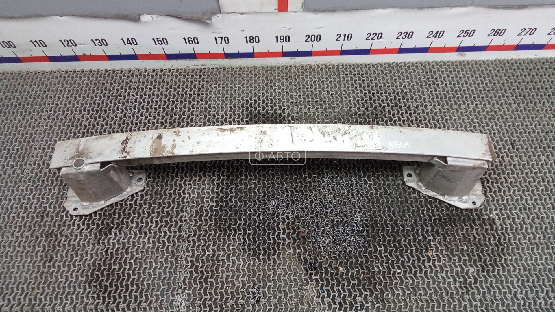 Усилитель бампера передний (кронштейн)