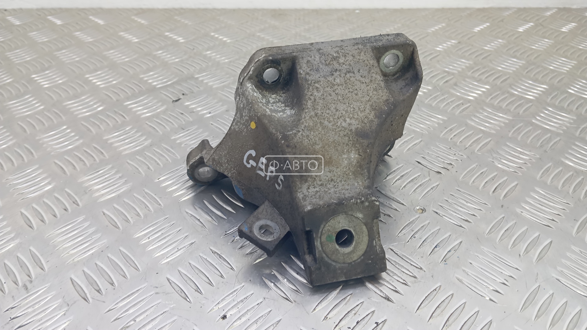 Кронштейн двигателя дизельный