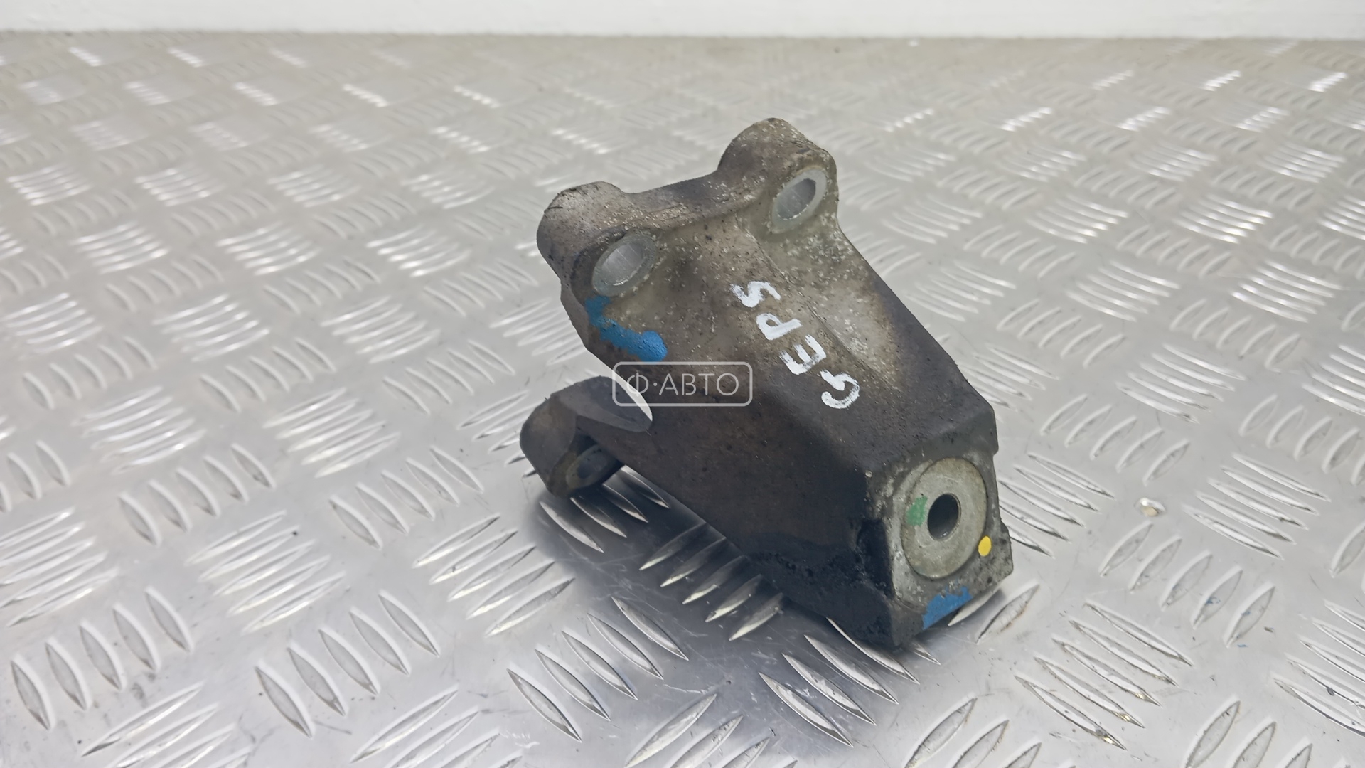 Кронштейн двигателя дизельный