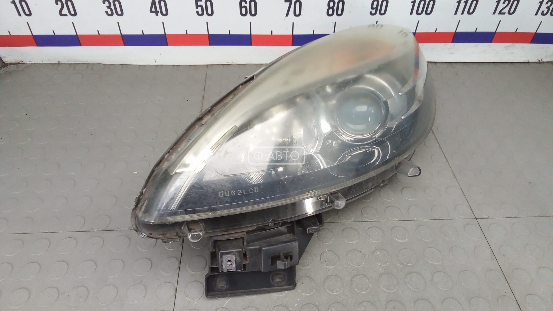 Фара левая