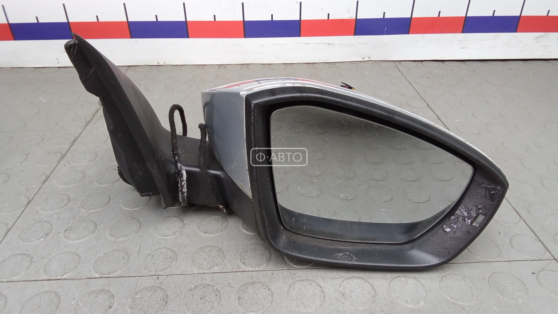 Зеркало наружное правое