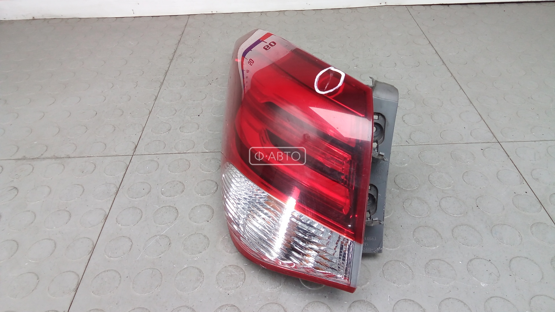 Фонарь задний левый