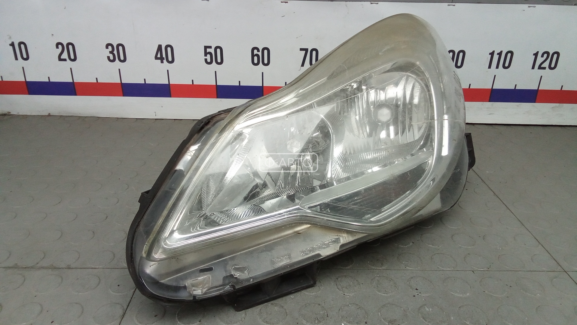 Фара левая