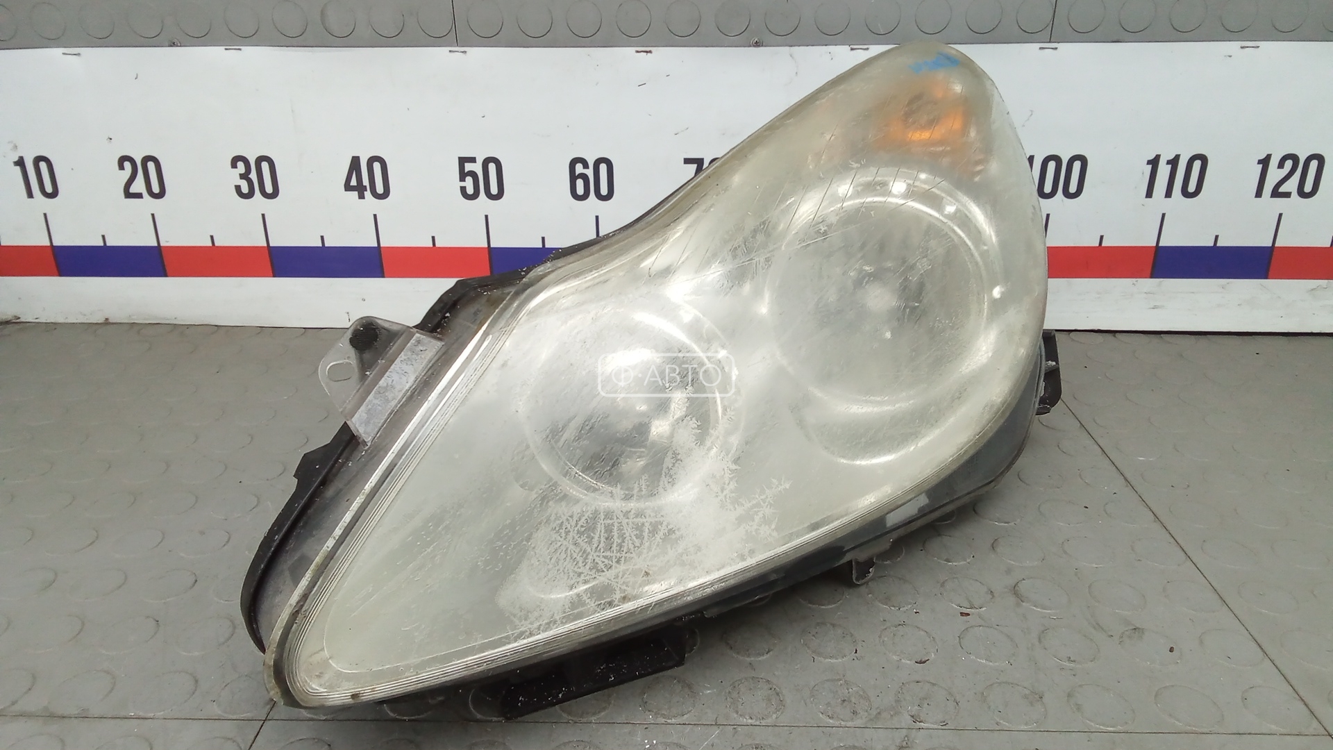Фара левая