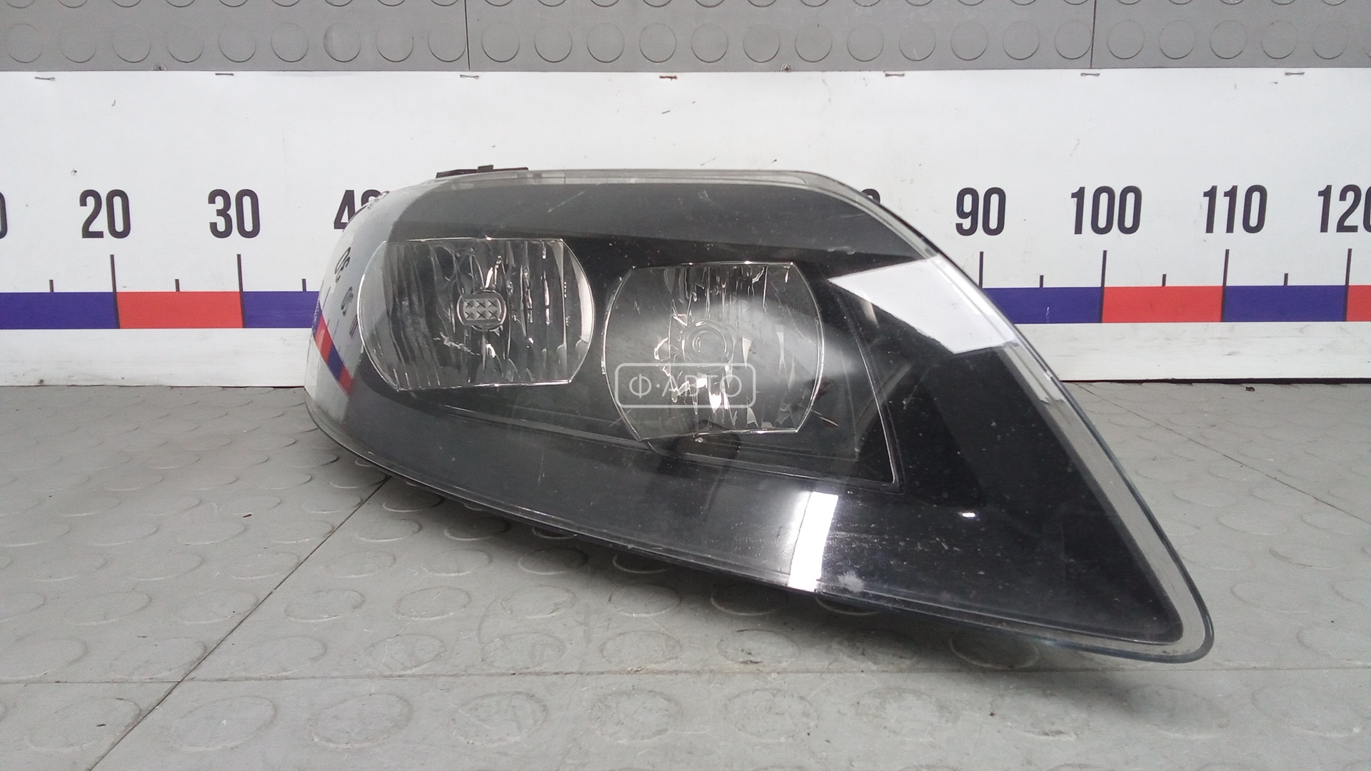 Фара правая