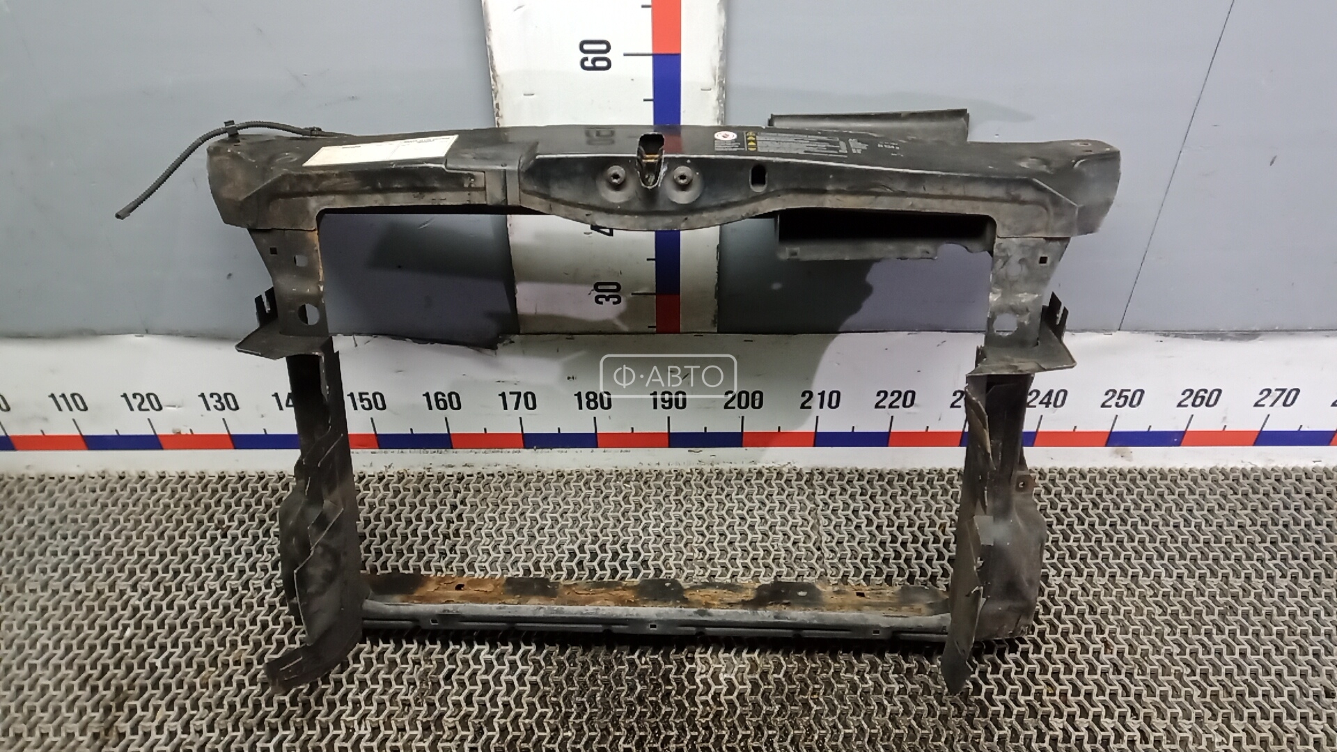 Передняя панель крепления облицовки (телевизор)