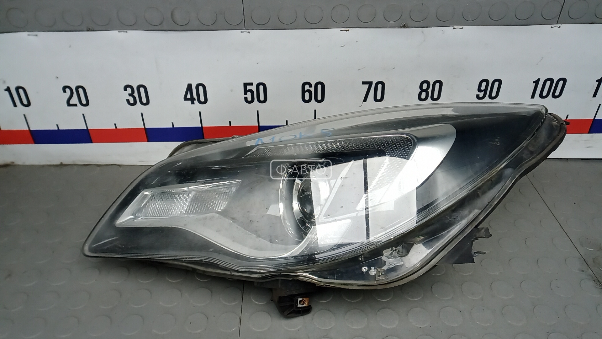 Фара левая