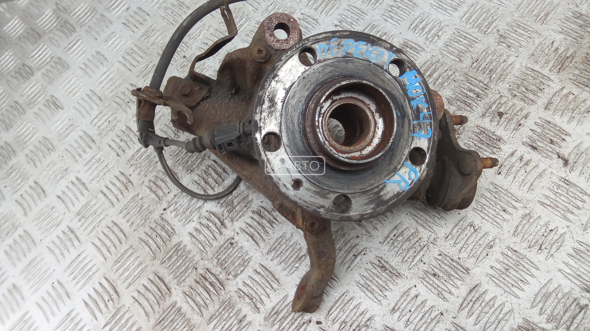 Ступица передняя правая