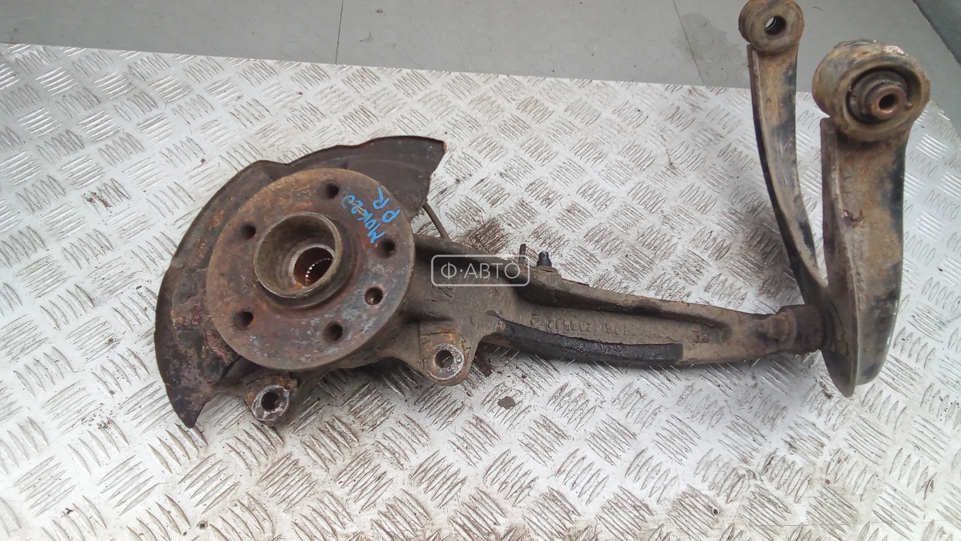 Ступица передняя правая