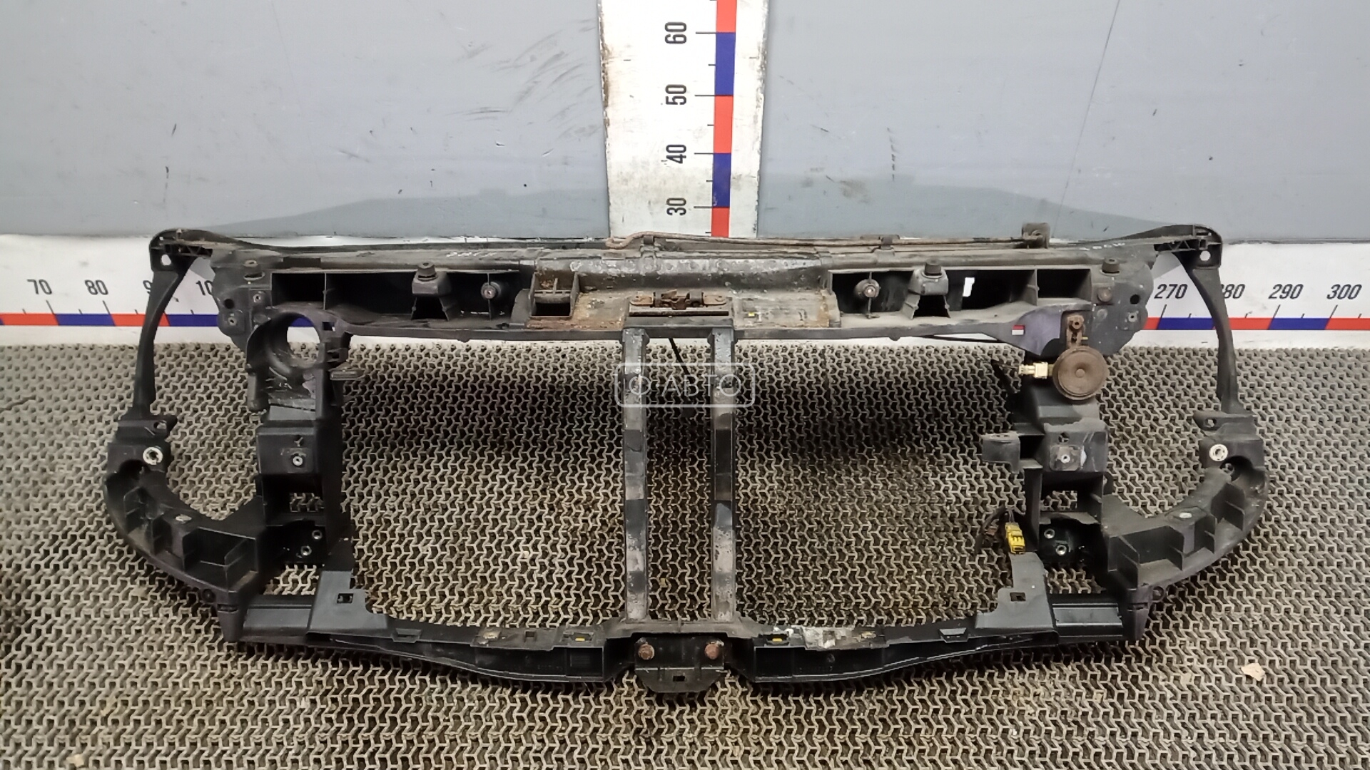 Передняя панель крепления облицовки (телевизор)