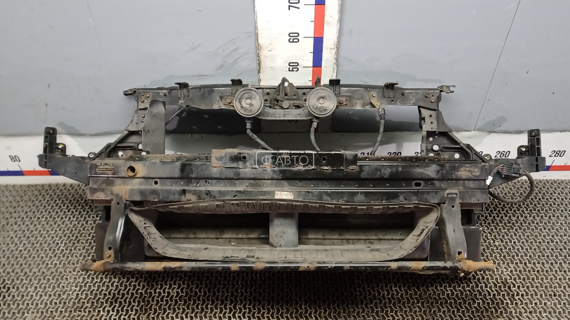 Передняя панель крепления облицовки (телевизор)