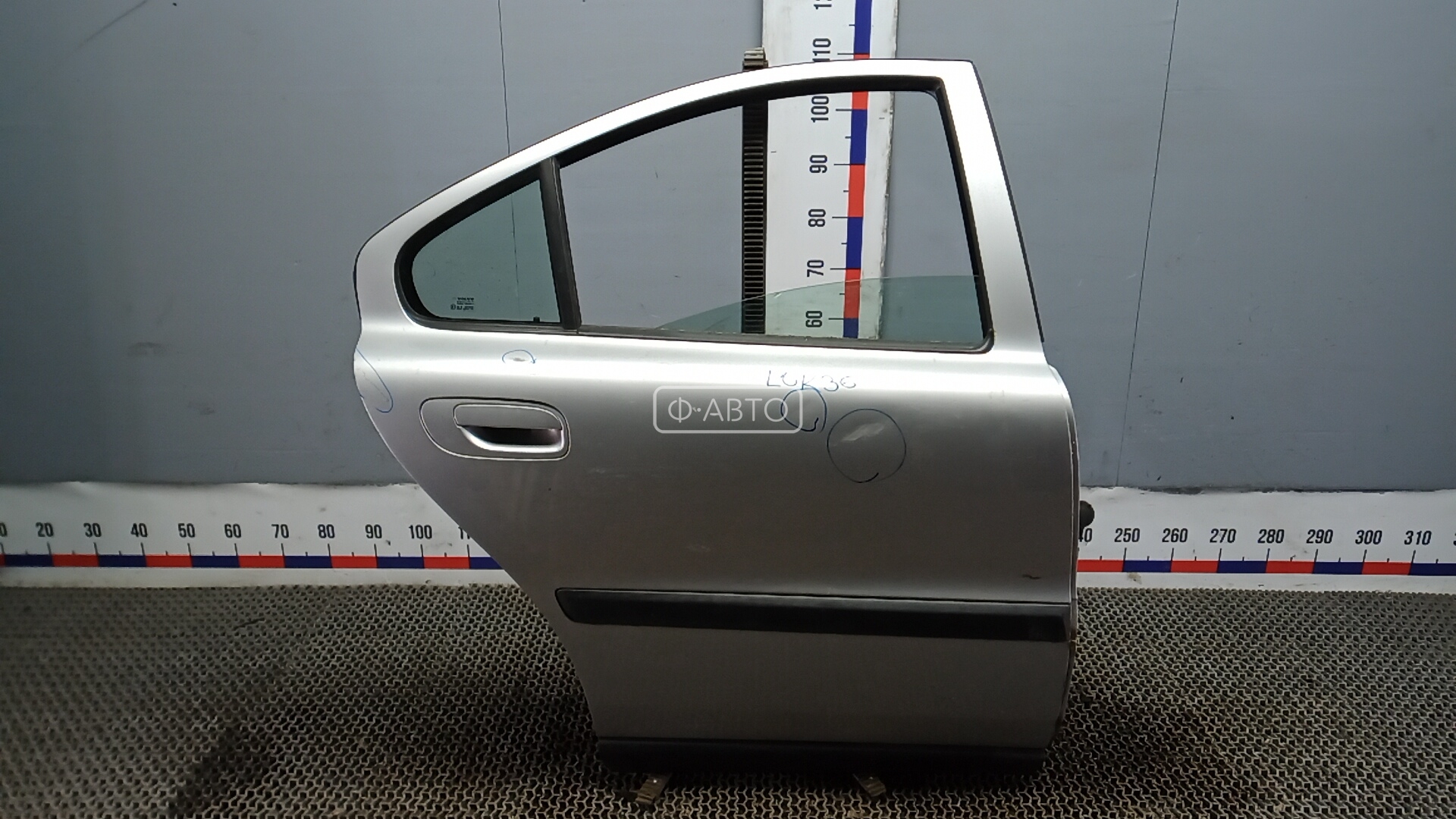 Дверь задняя правая