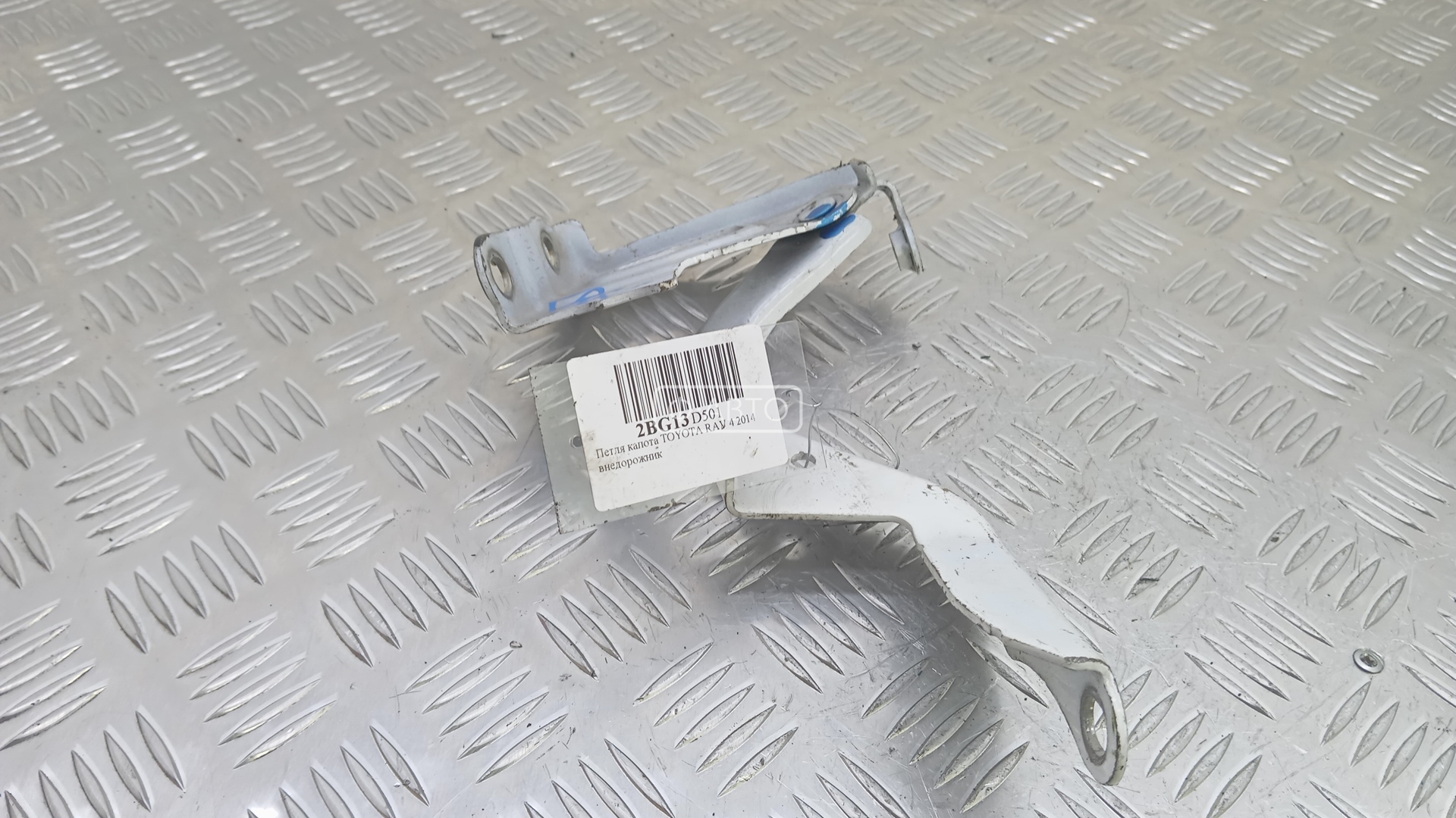 Петля капота