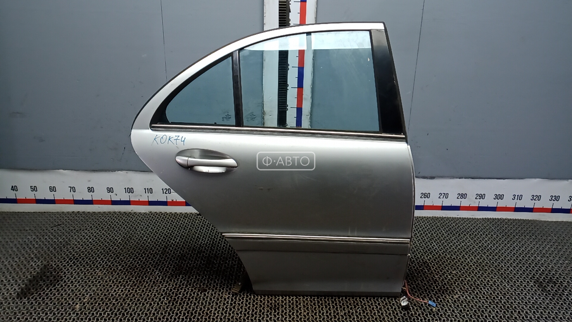 Дверь задняя правая