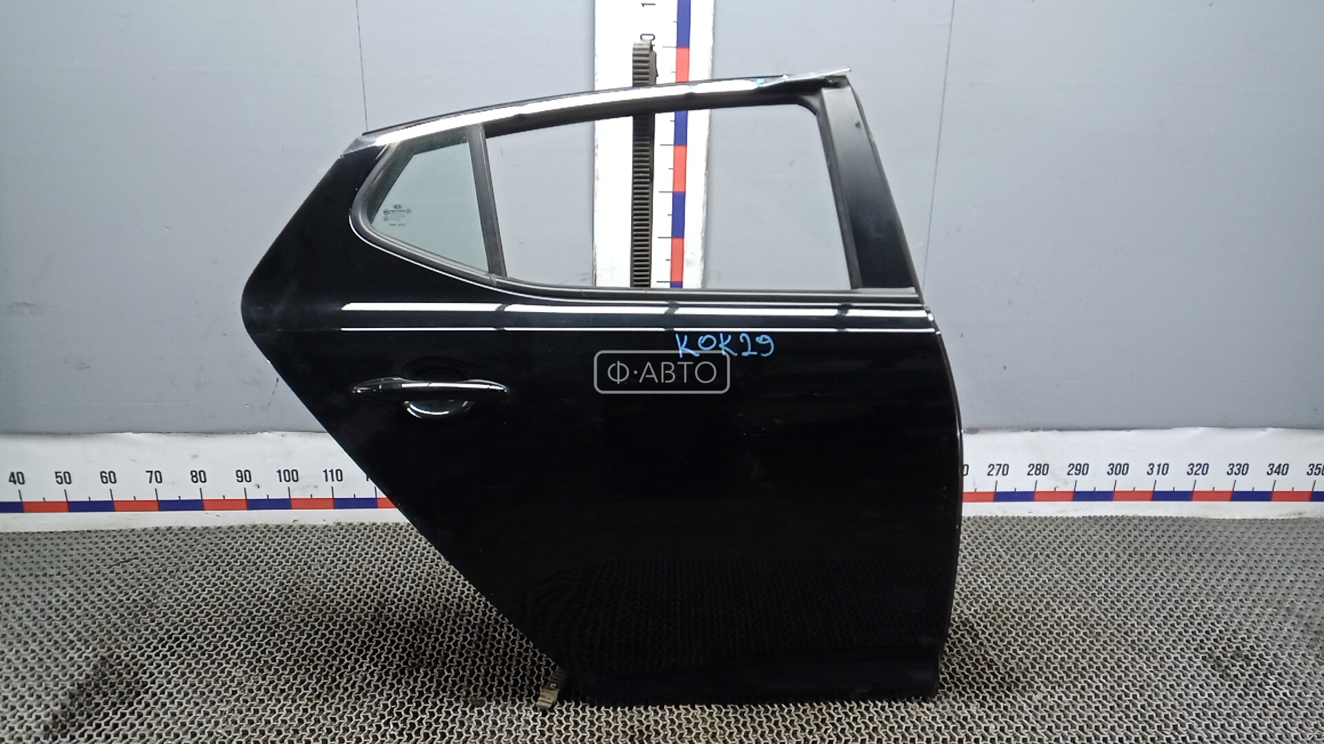 Дверь задняя правая