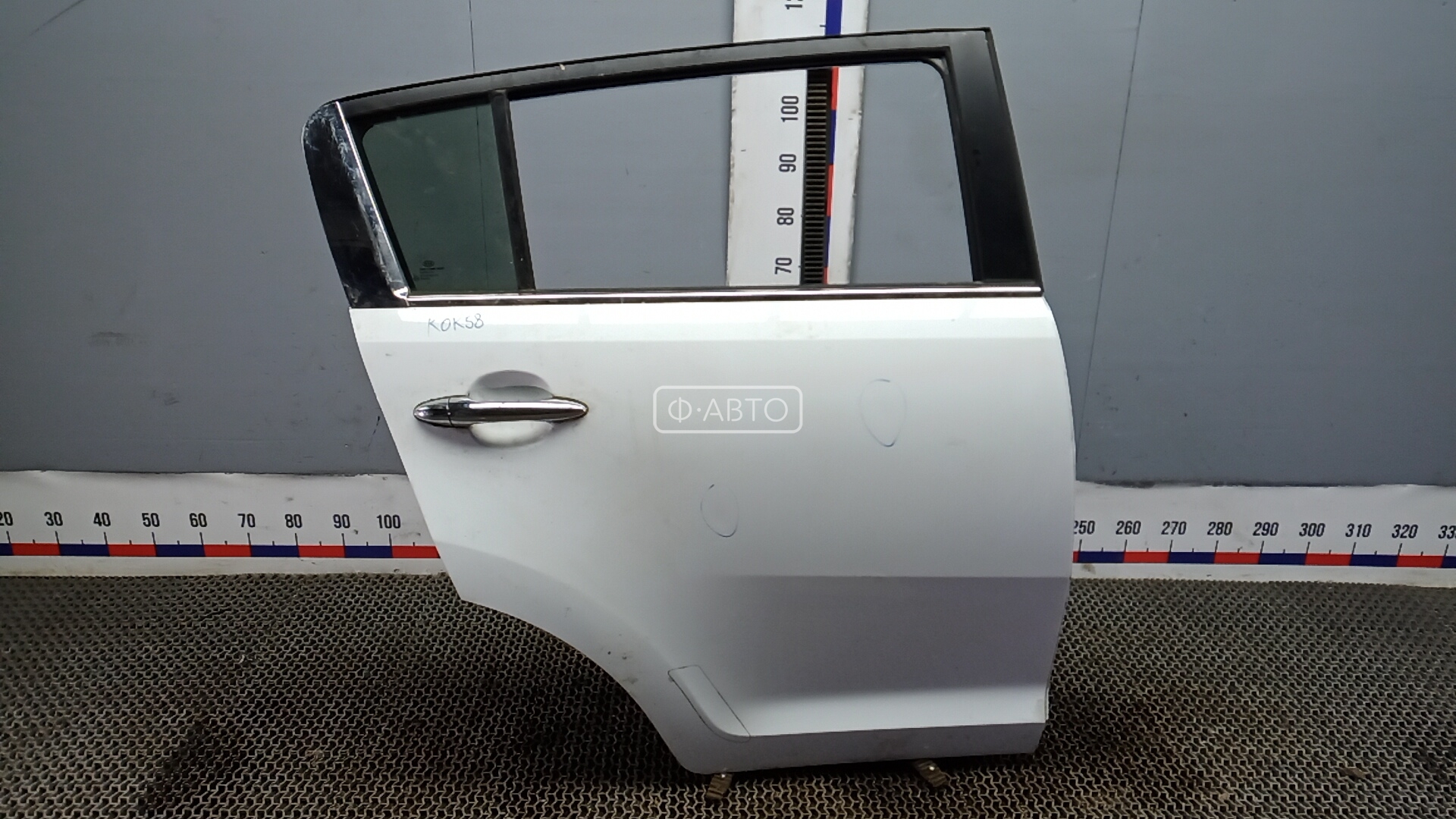 Дверь задняя правая