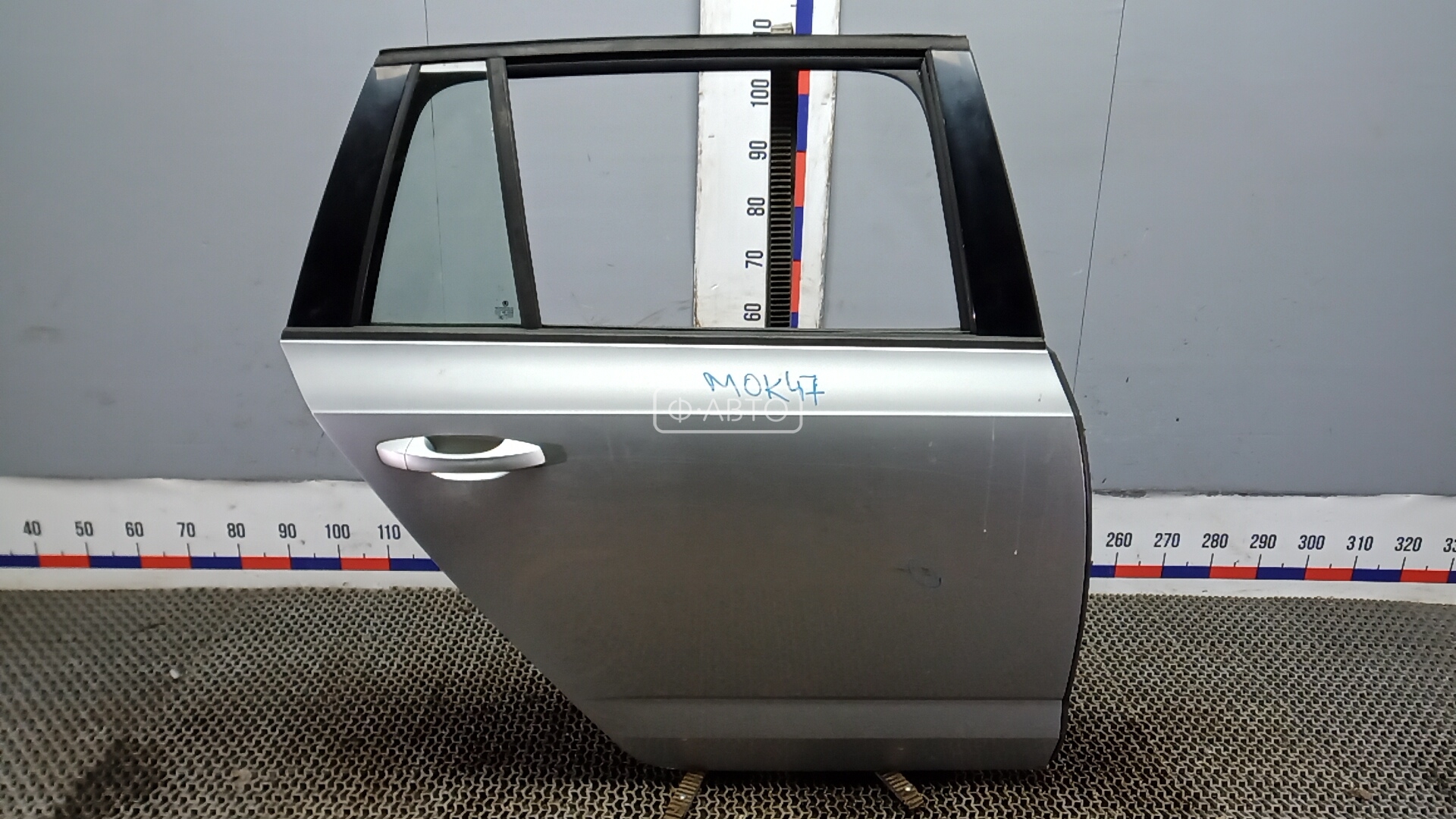 Дверь задняя правая