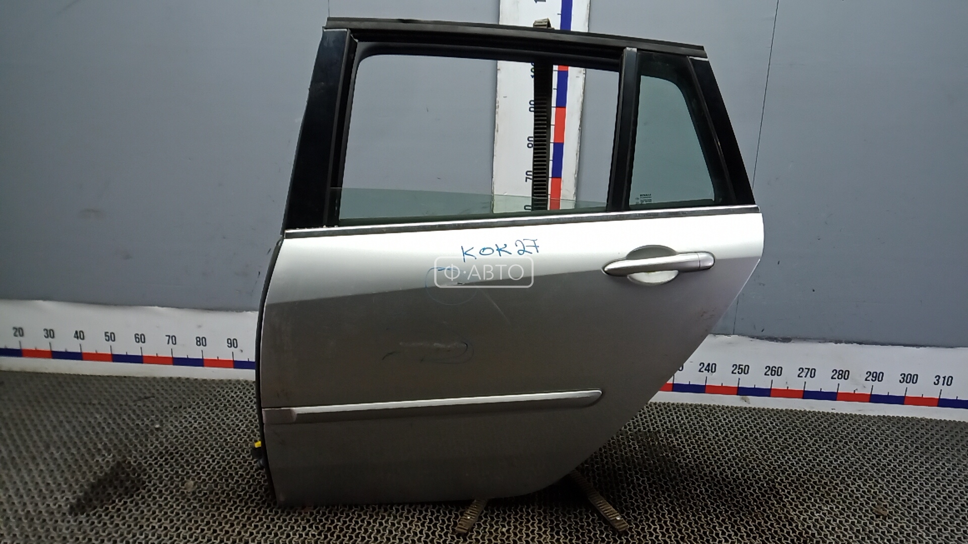 Дверь задняя левая