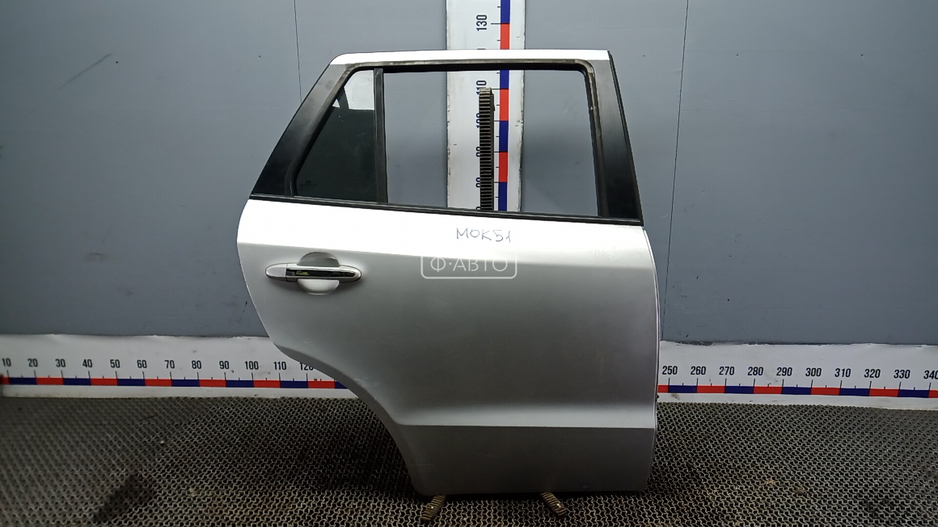 Дверь задняя правая