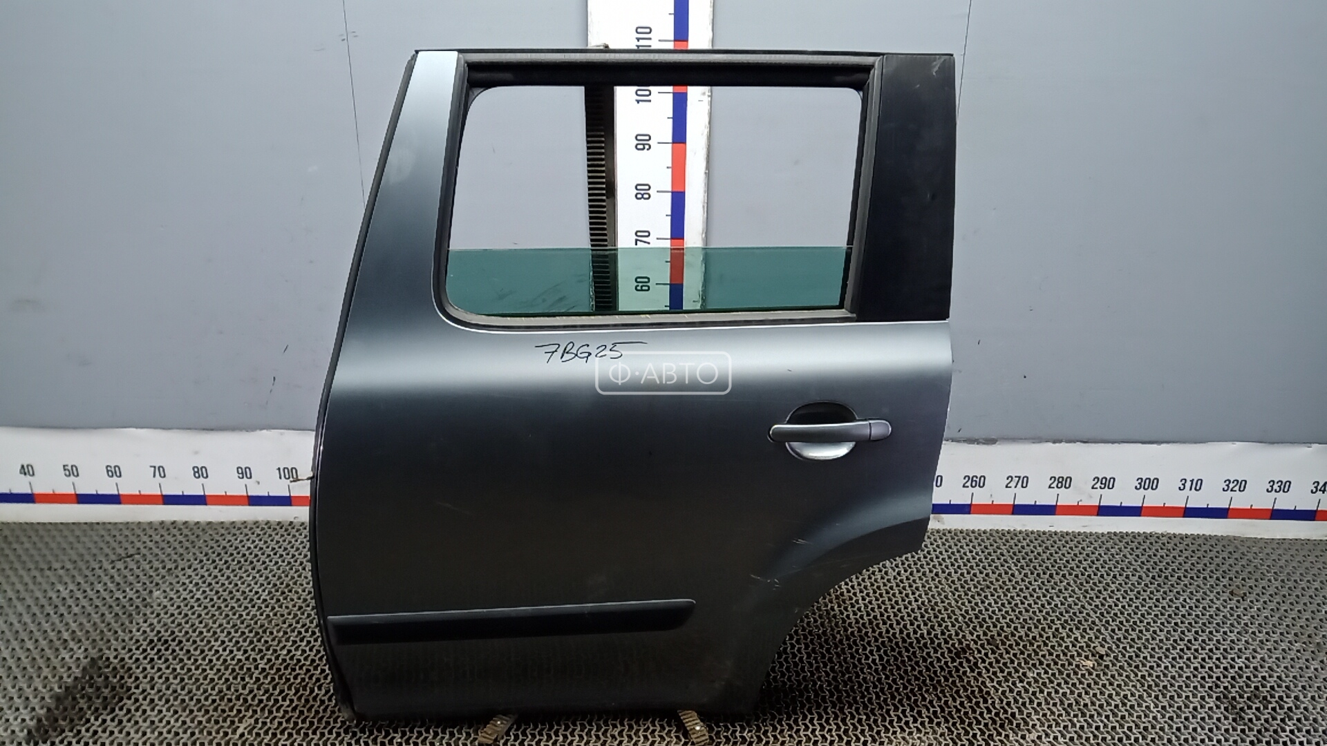 Дверь задняя левая