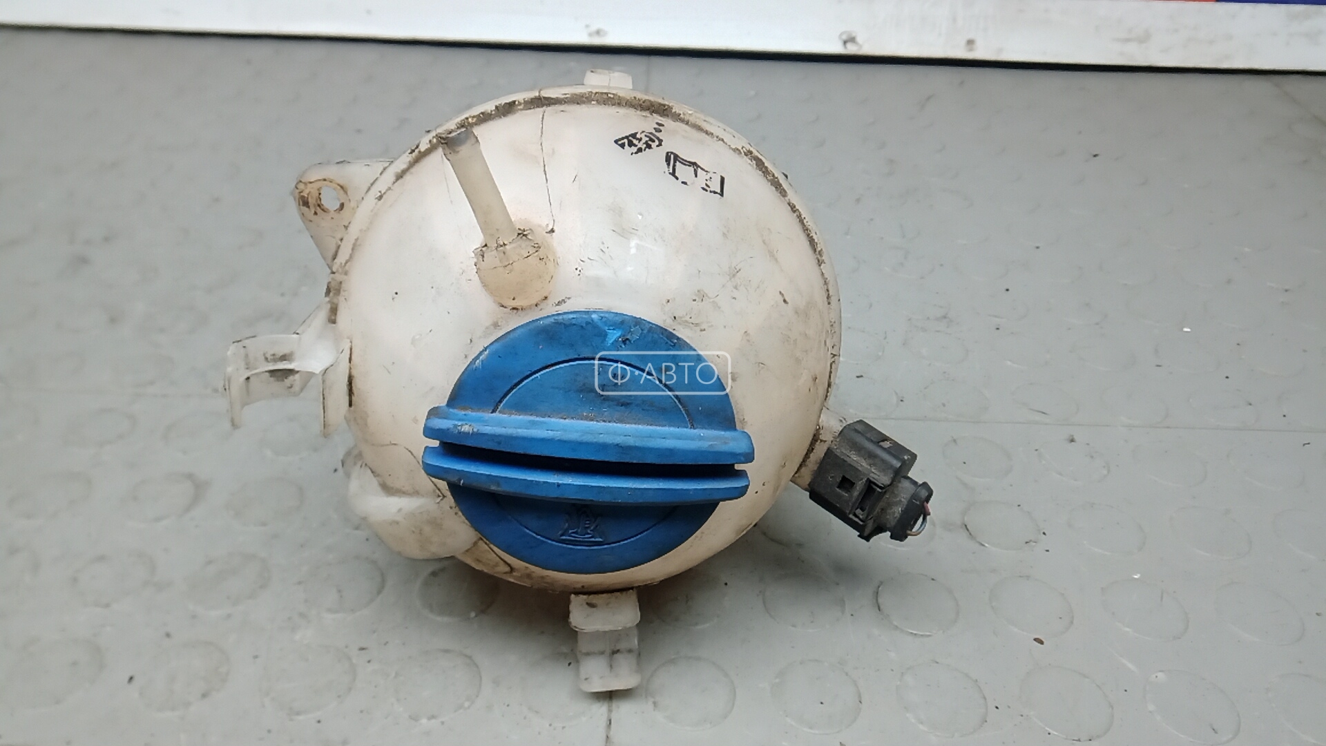 Бачок расширительный