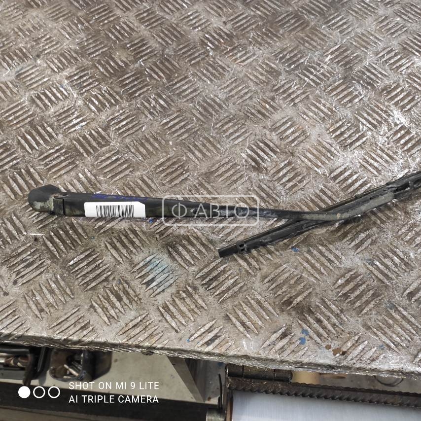 Щеткодержатель 3-5-й двери