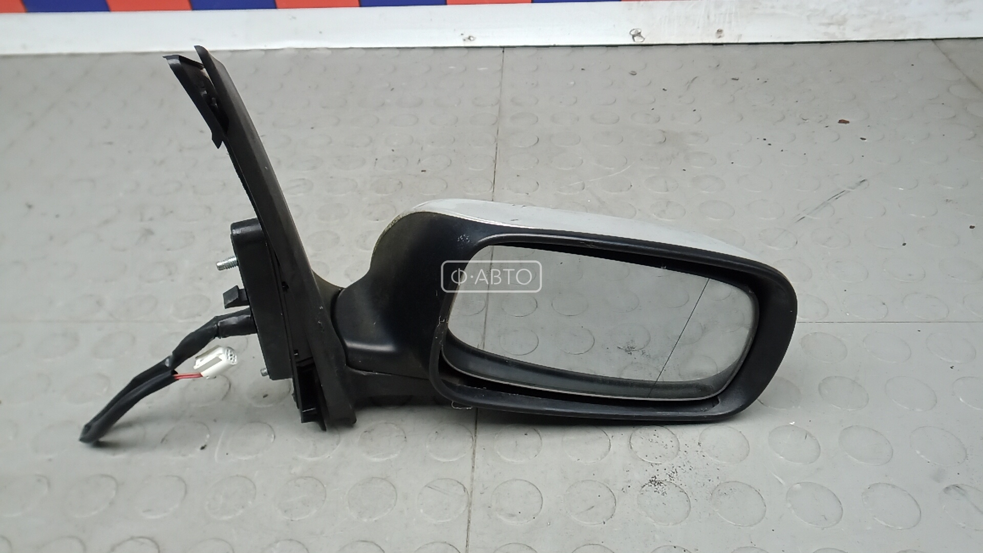 Зеркало наружное правое