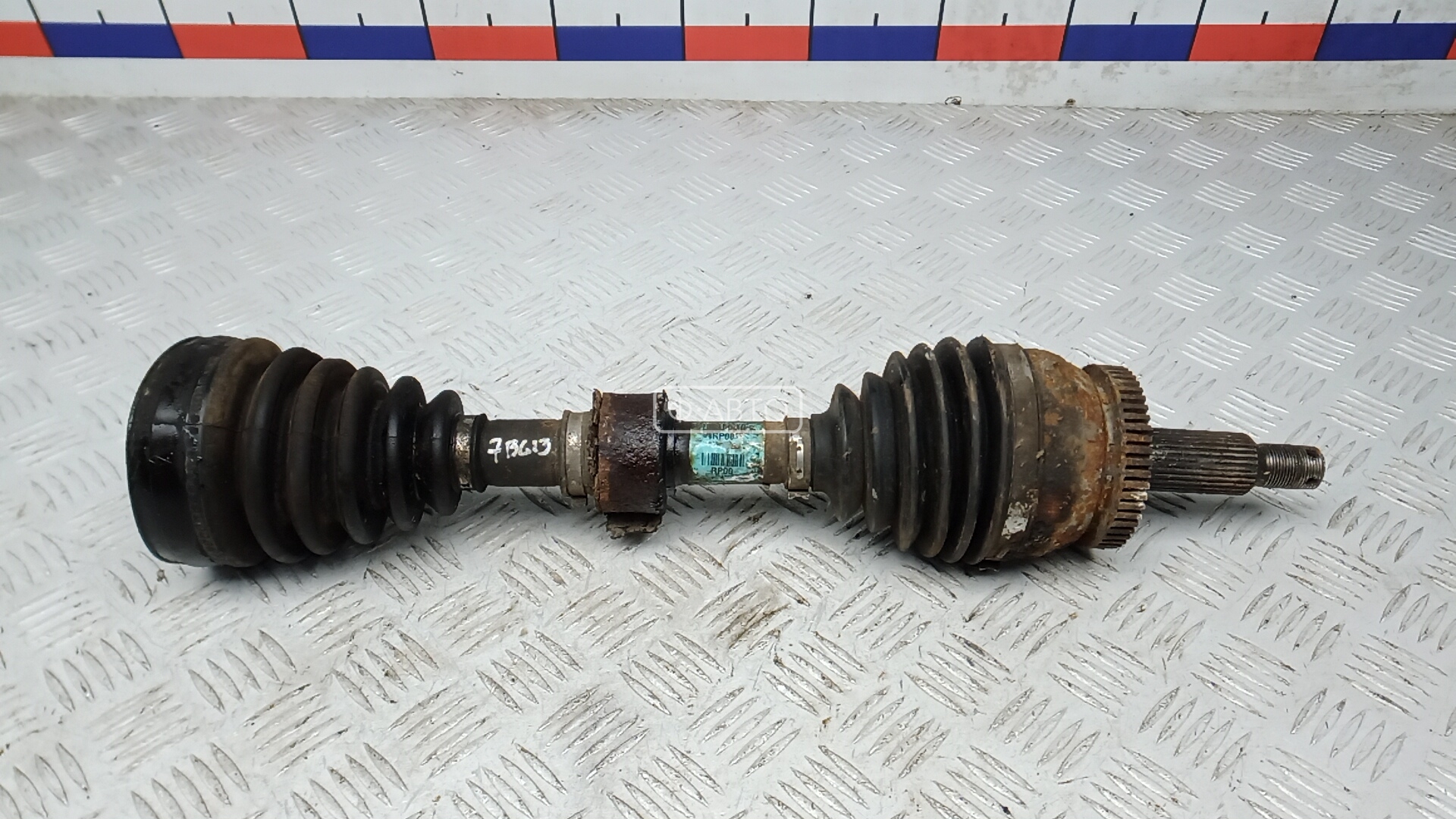 Привод передний правый