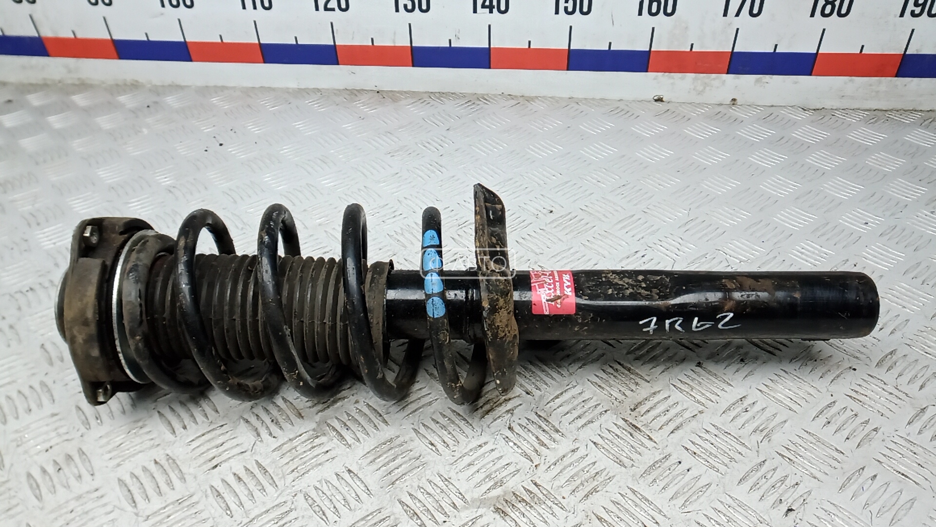 Стойка передняя левая