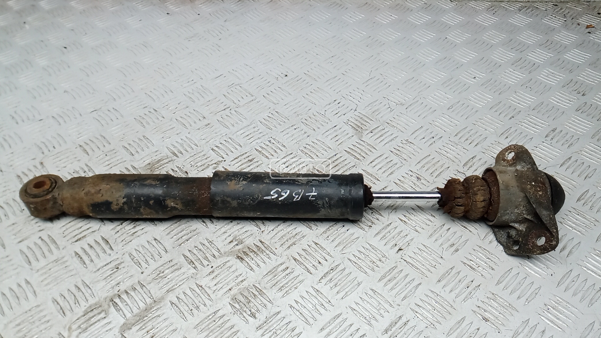 Амортизатор задний