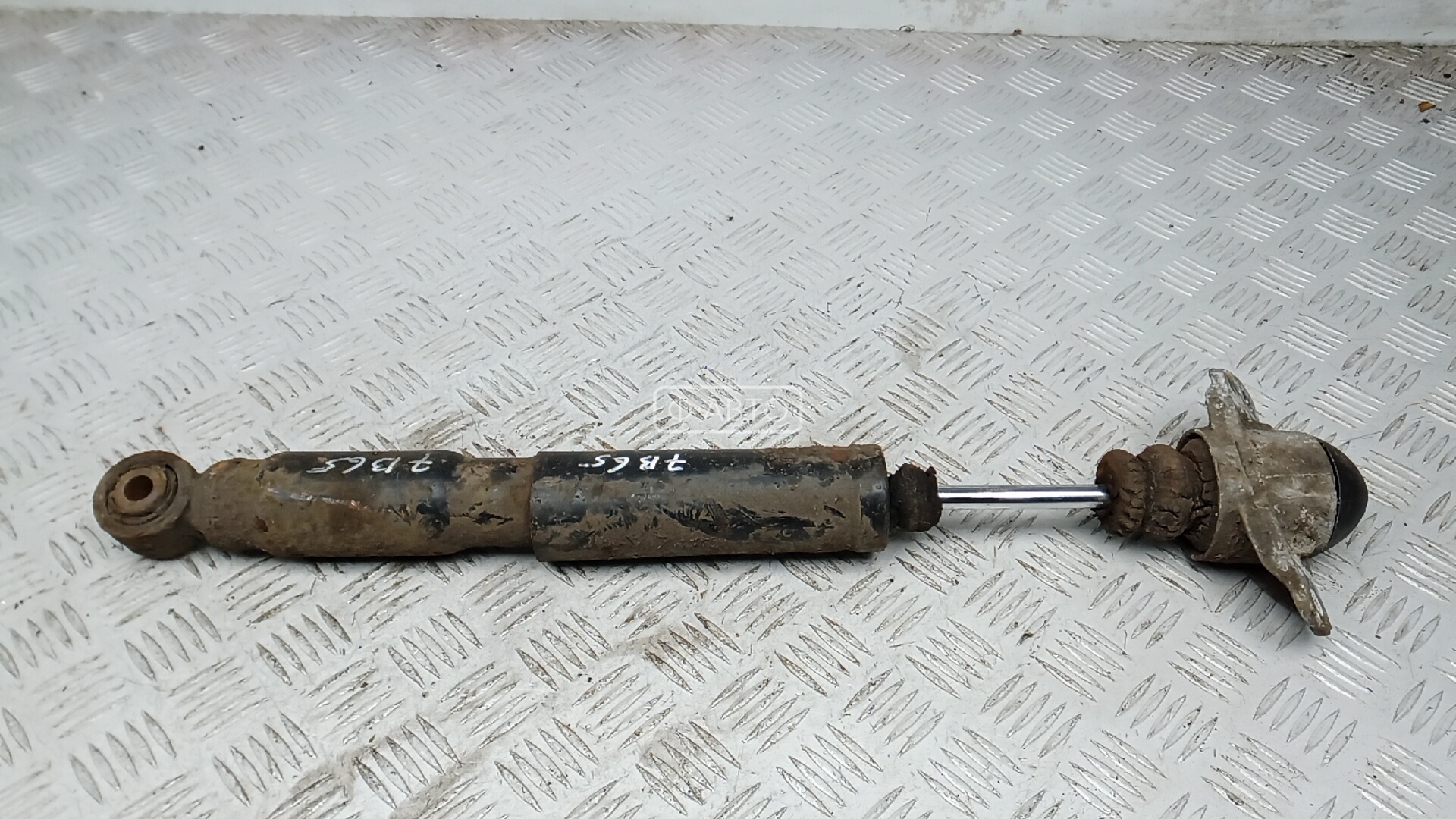 Амортизатор задний