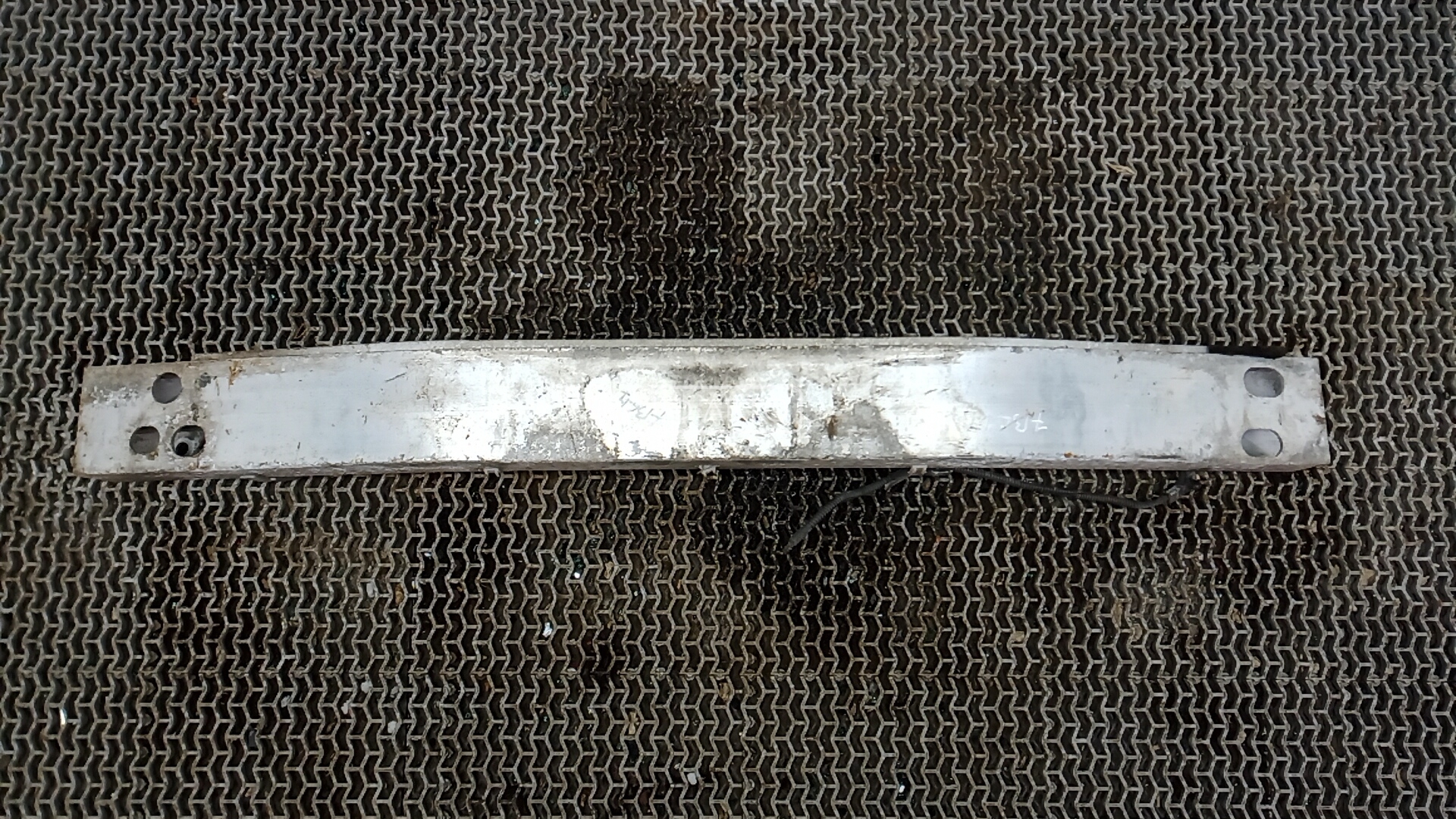 Усилитель бампера передний (кронштейн)