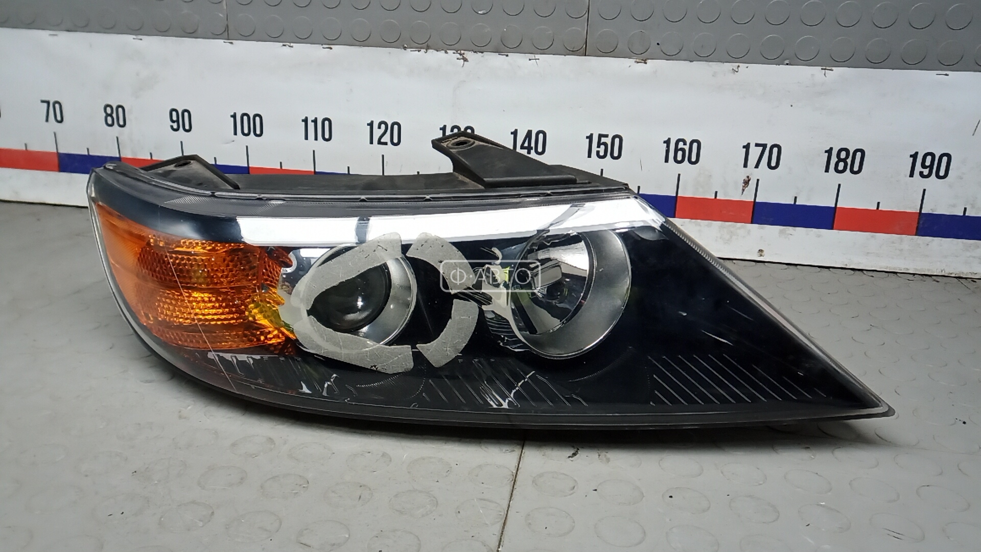 Фара правая