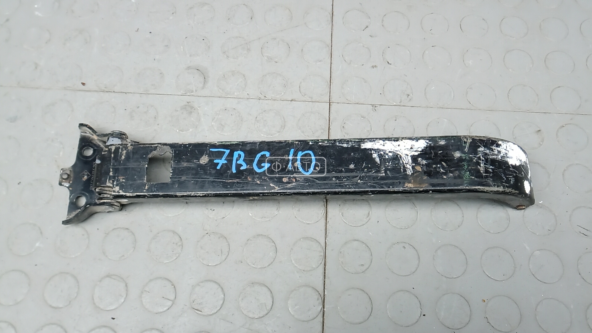 Ограничитель двери распашной левой