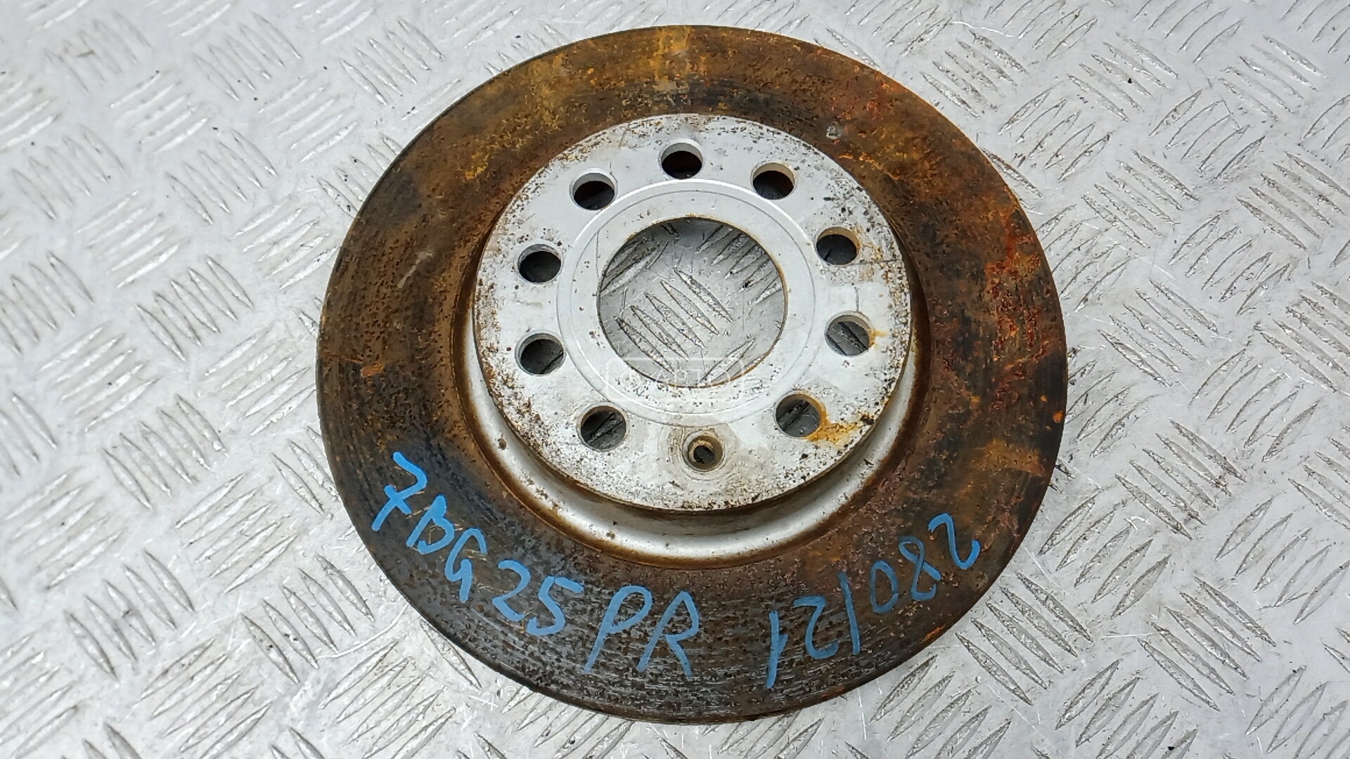 Диск тормозной передний