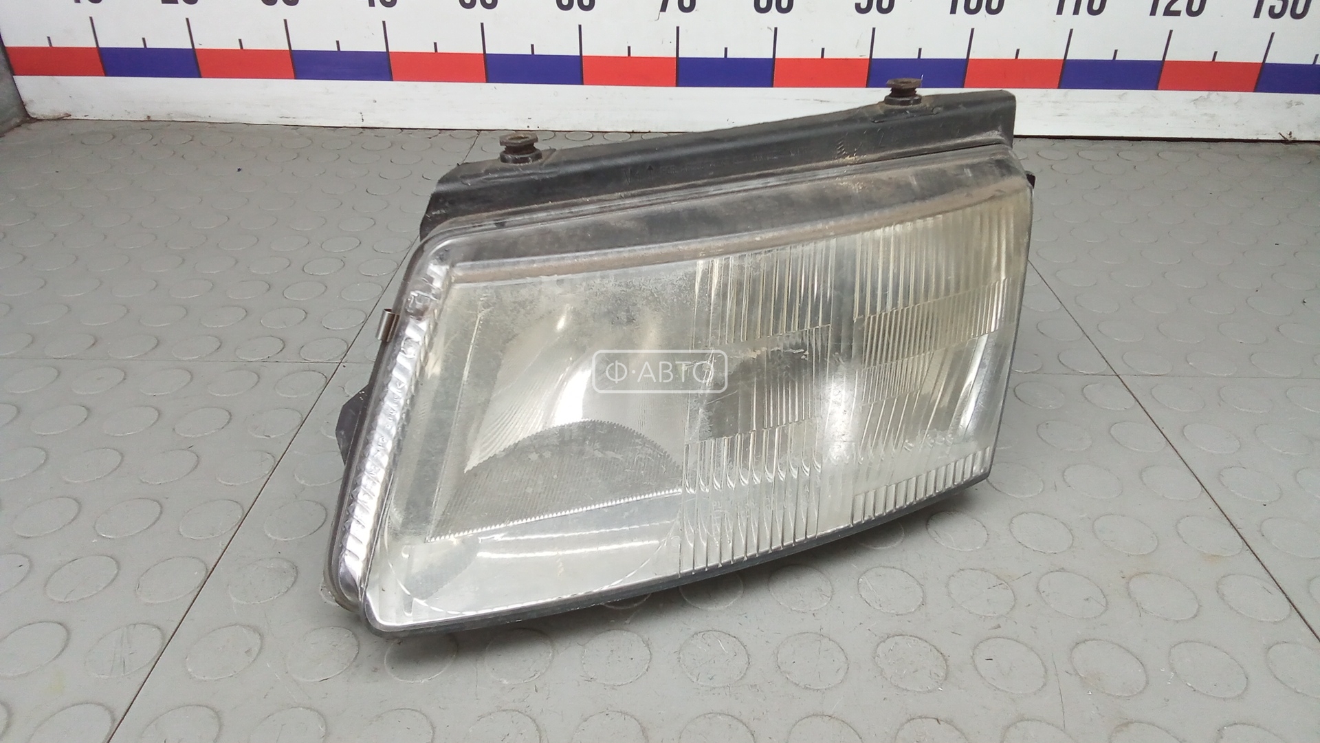 Фара левая
